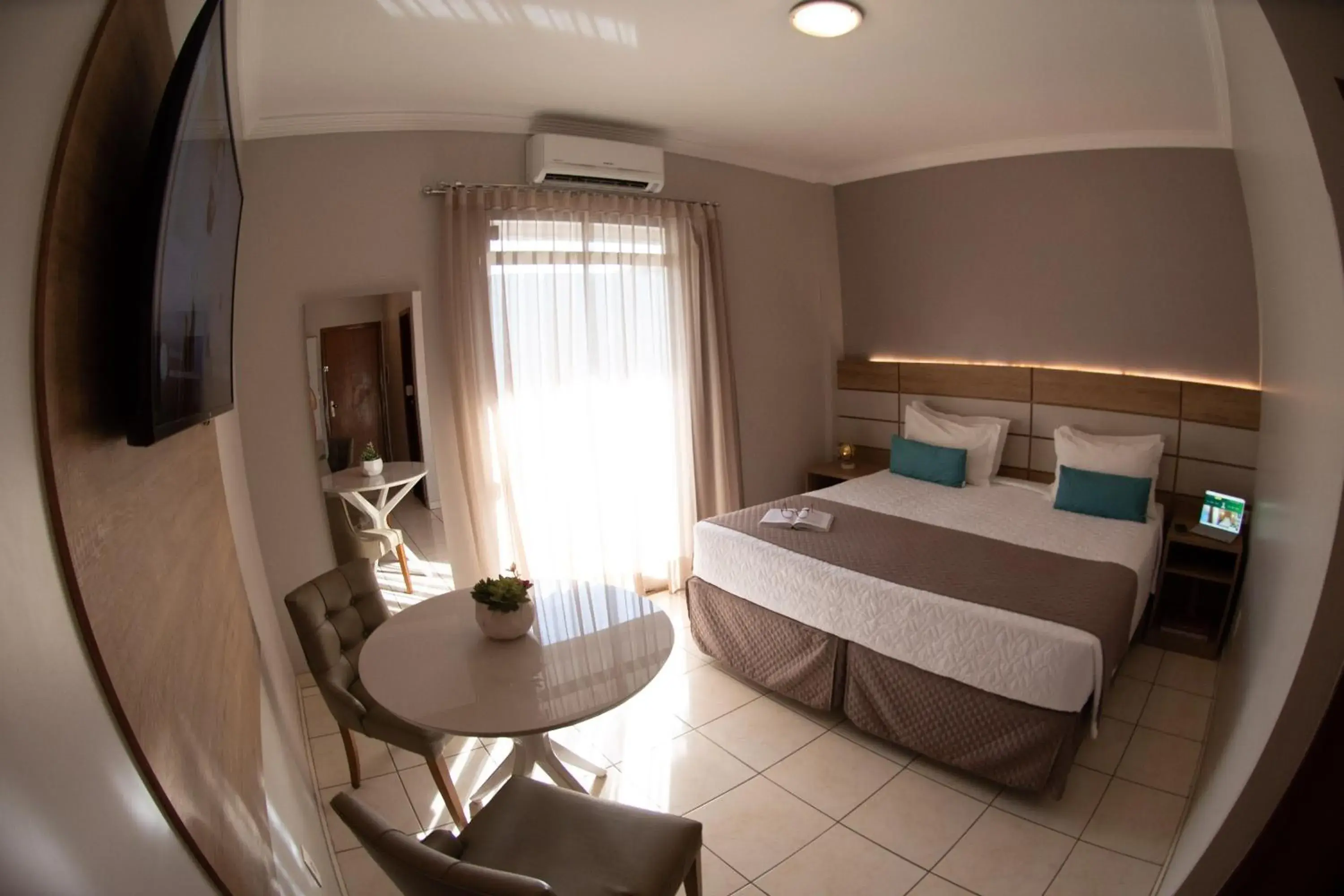 Deluxe Suite with Spa Bath - single occupancy in Hotel Capital Das Pedras Deluxe Suite with Spa Bath - single occupancy in Hotel Capital Das Pedras