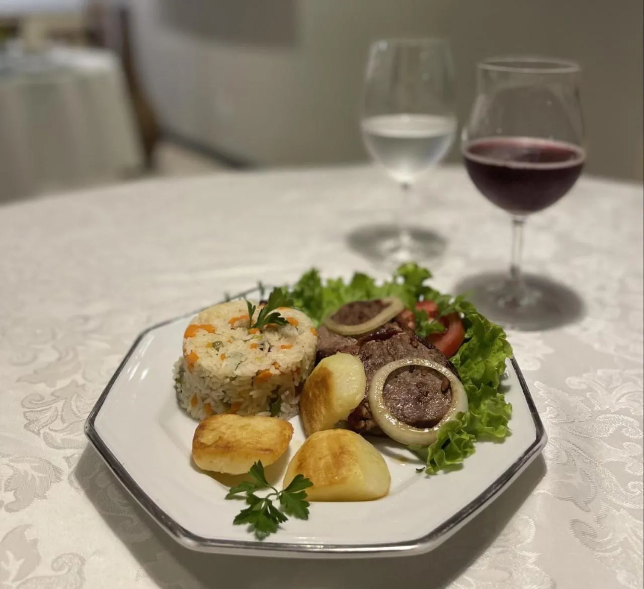 Restaurant/places to eat in Hotel Capital Das Pedras