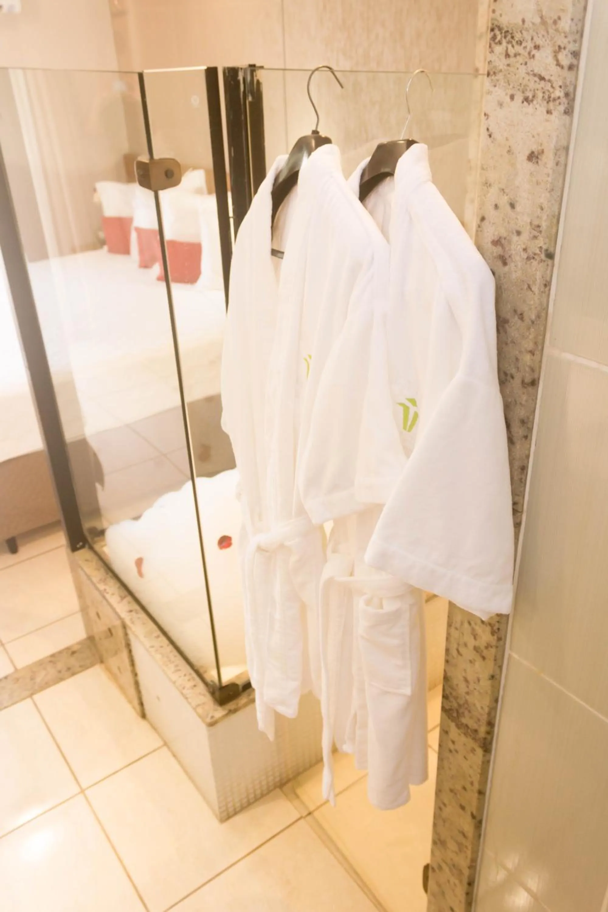 Hot Tub, Bed in Hotel Capital Das Pedras