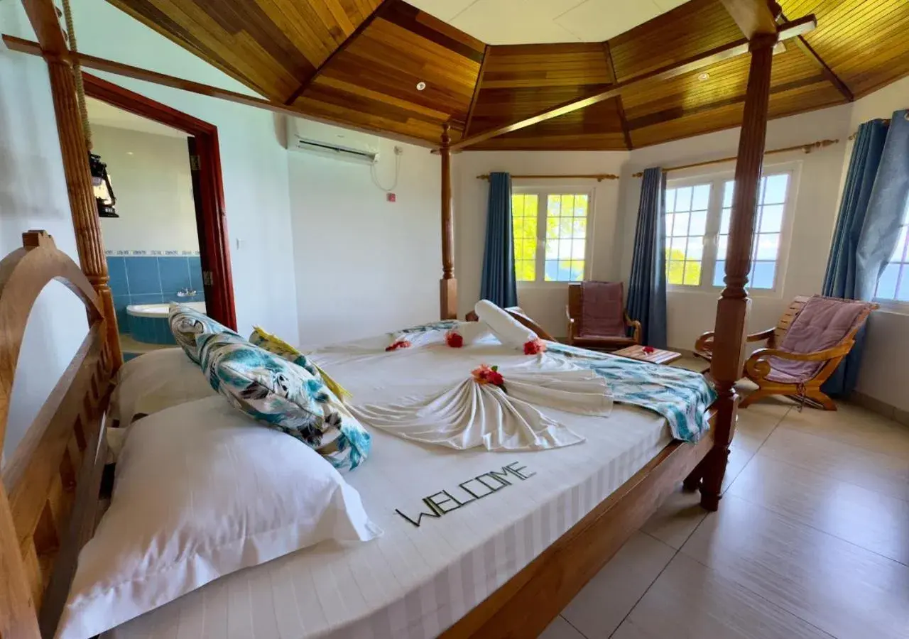 Honeymoon Suite in Patatran Village Hotel Honeymoon Suite in Patatran Village Hotel