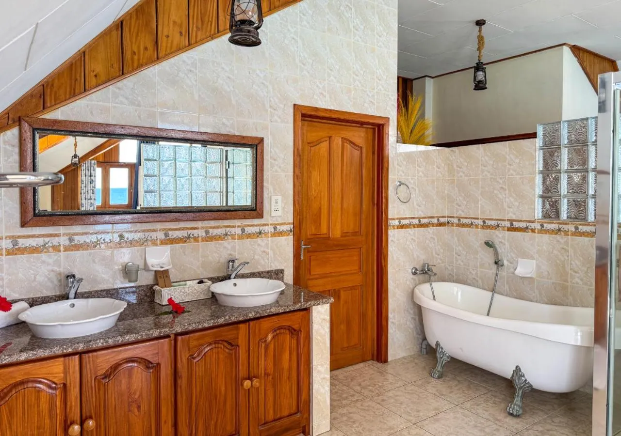 Bathroom in Patatran Village Hotel