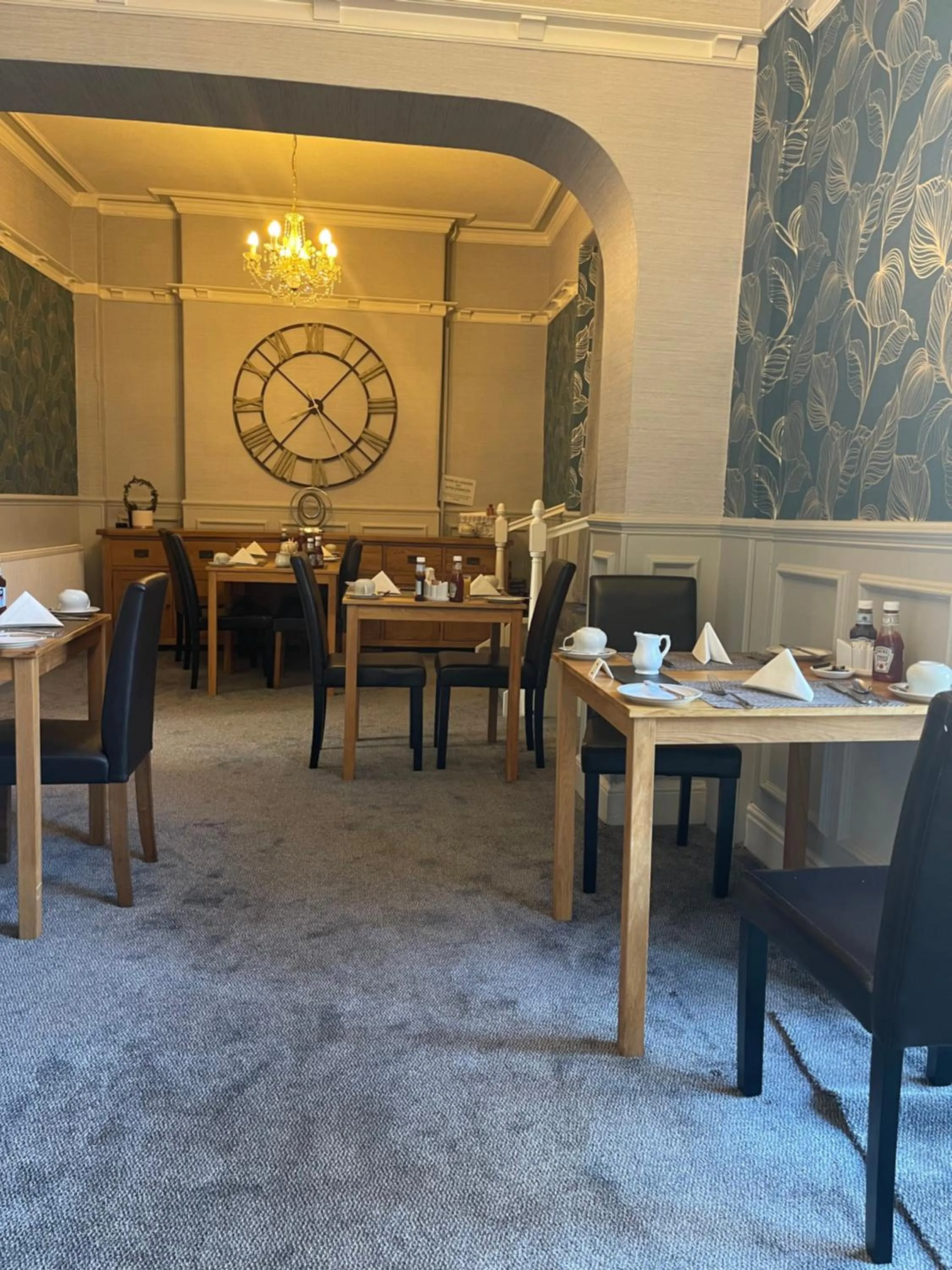 Breakfast in Milverton House