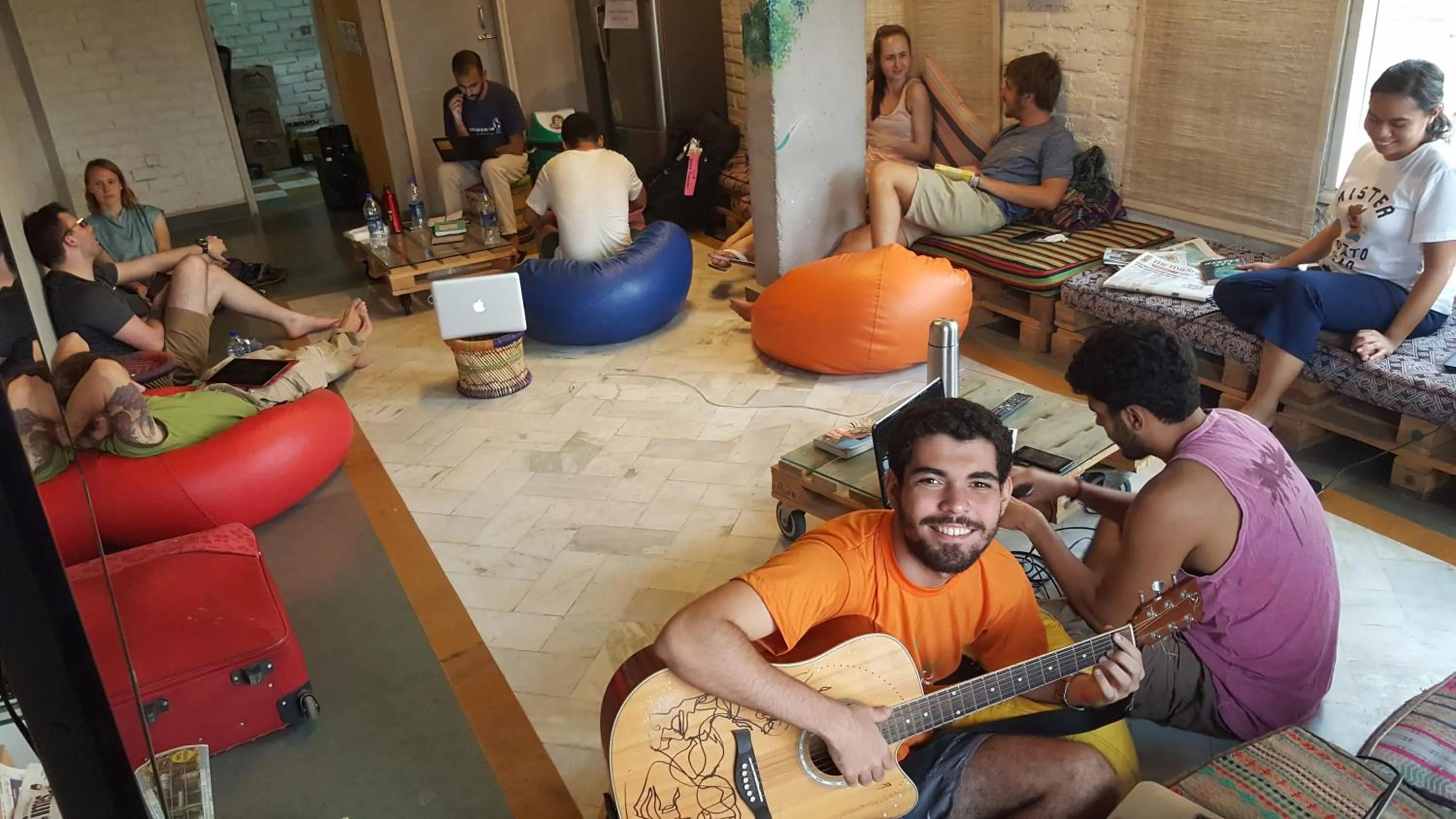 Communal lounge/ TV room in JHouse near Bhikaji