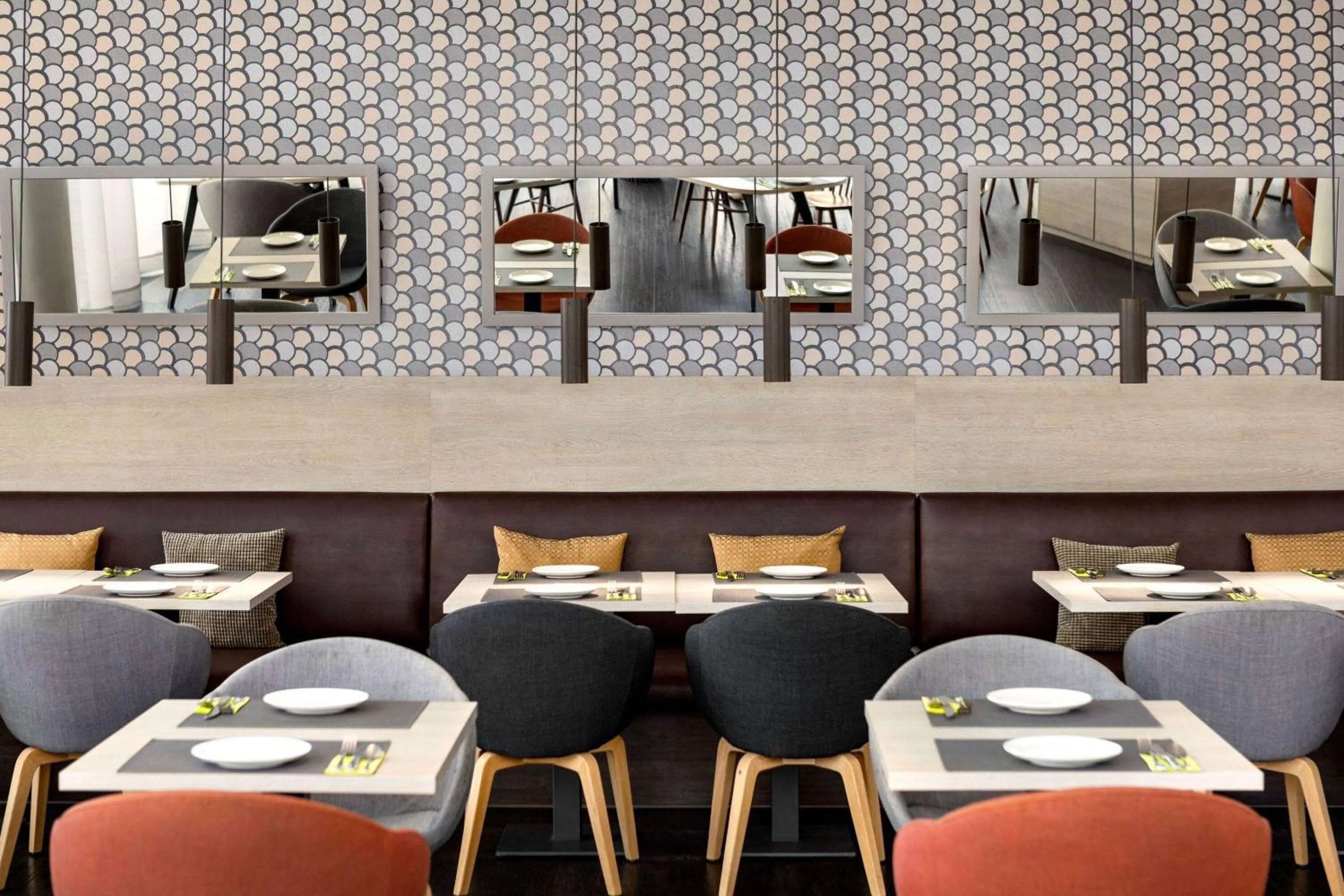 Restaurant/places to eat in Vienna House Easy by Wyndham Osnabrück City & Apartments