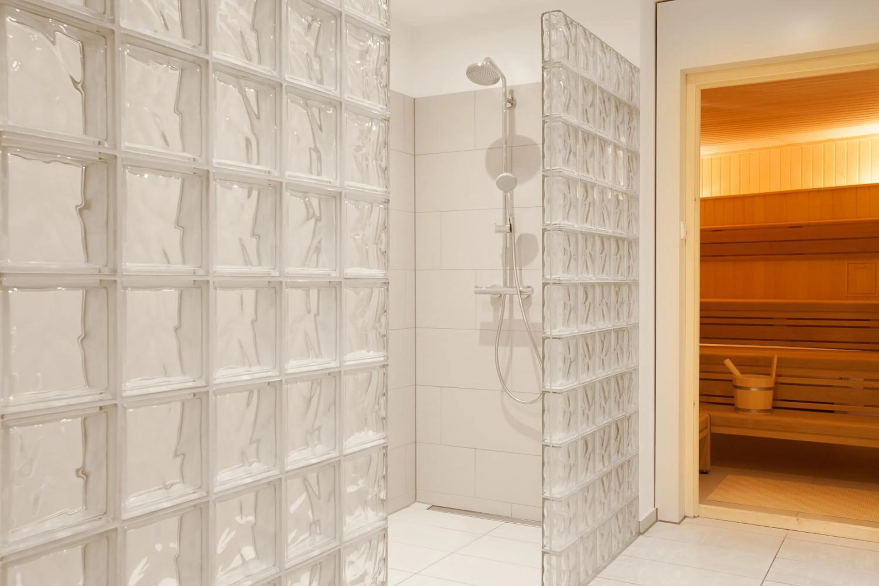 Shower in Vienna House Easy by Wyndham Osnabrück City & Apartments