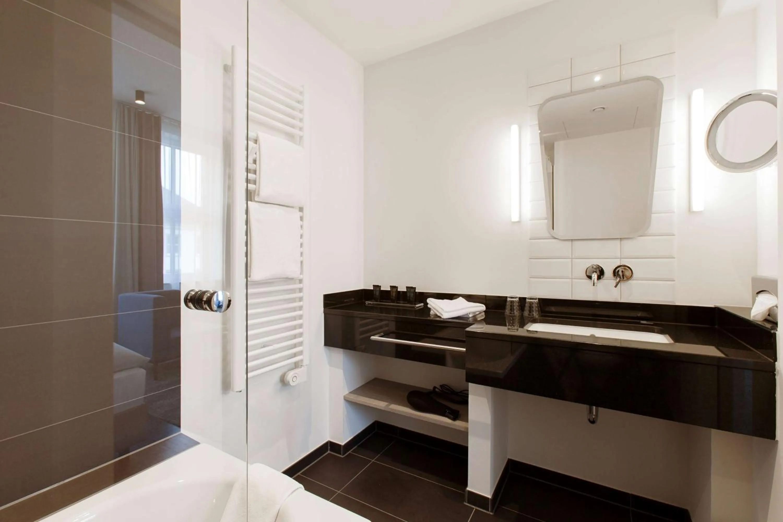 Bathroom in Vienna House Easy by Wyndham Osnabrück City & Apartments