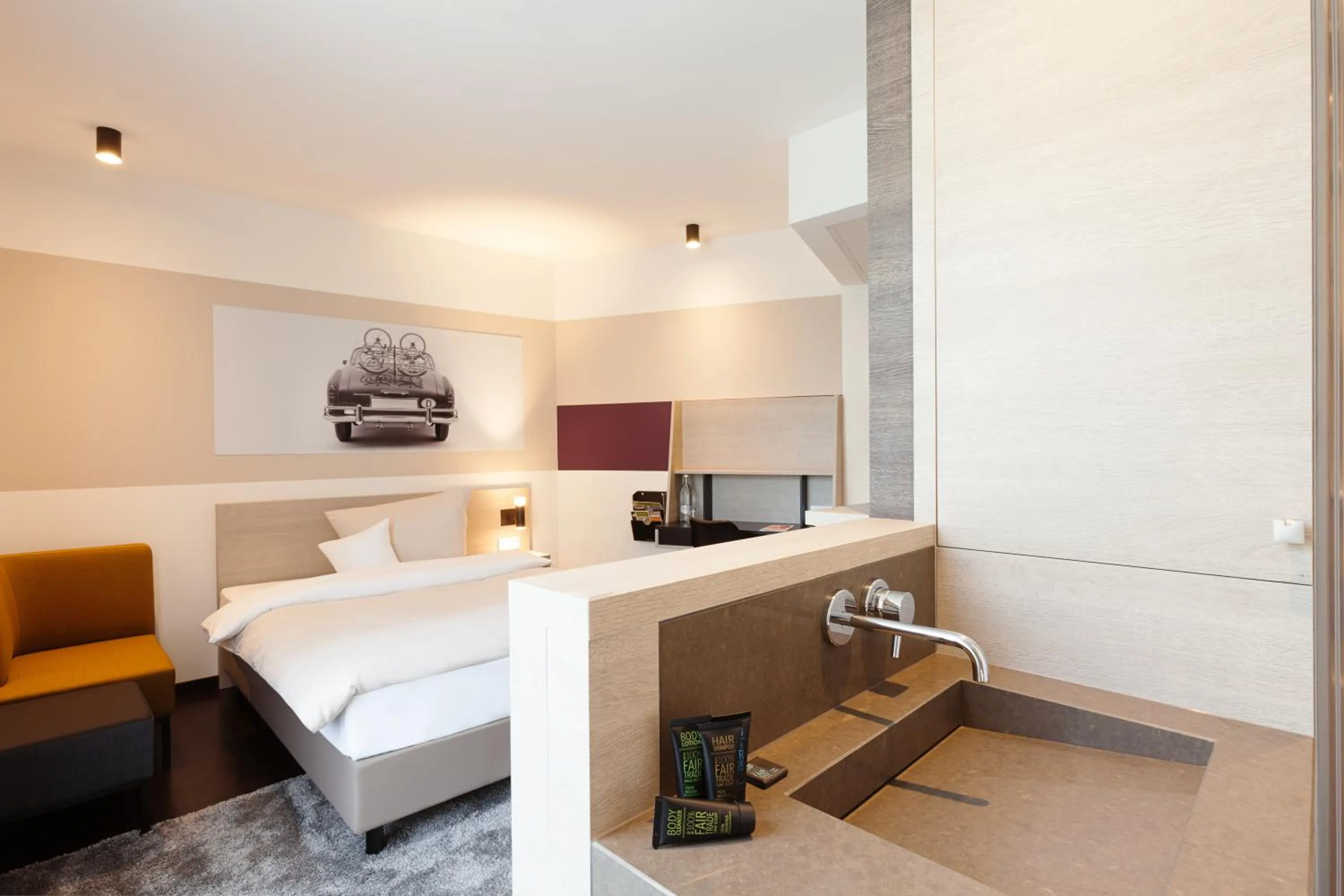 Bed in Vienna House Easy by Wyndham Osnabrück City & Apartments