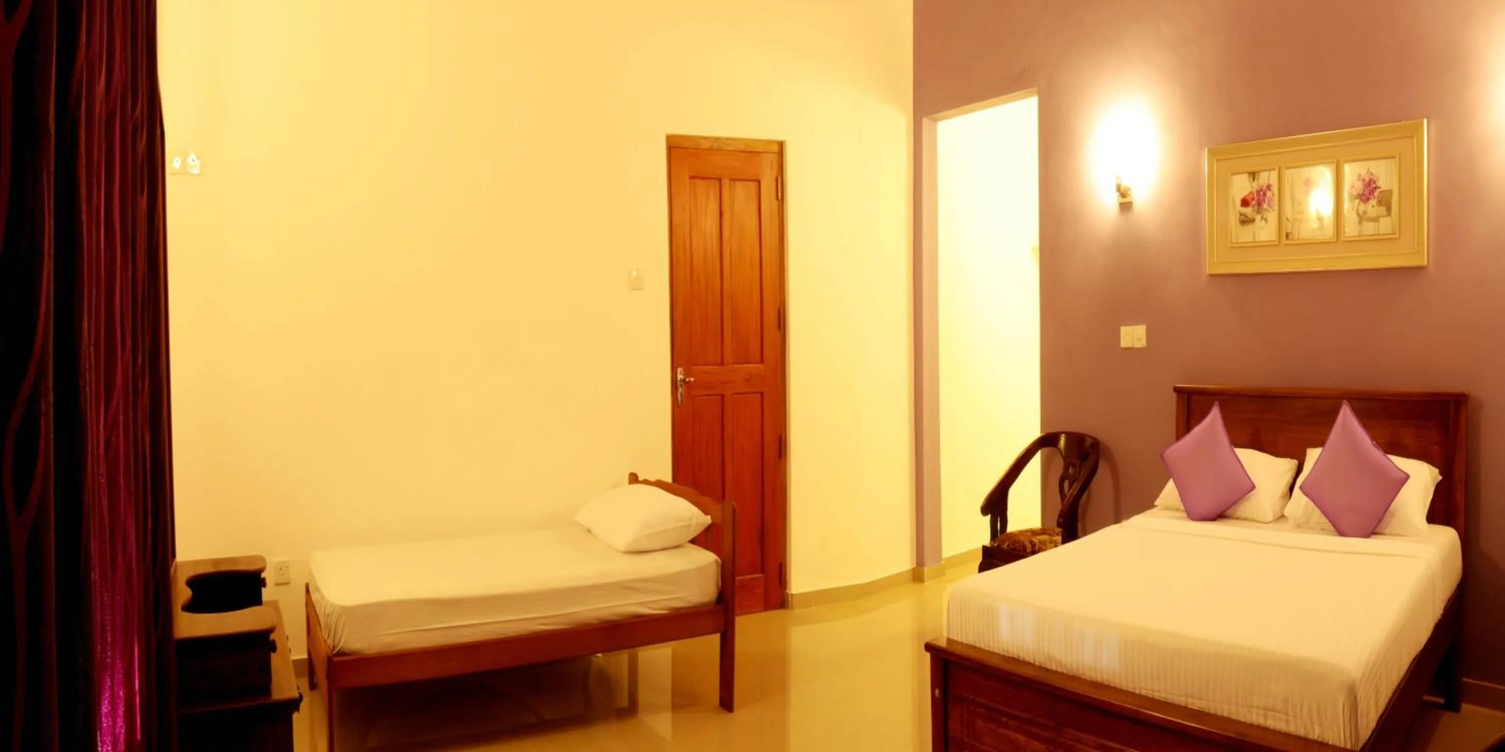 Bedroom, Bed in Ziegler Cottage