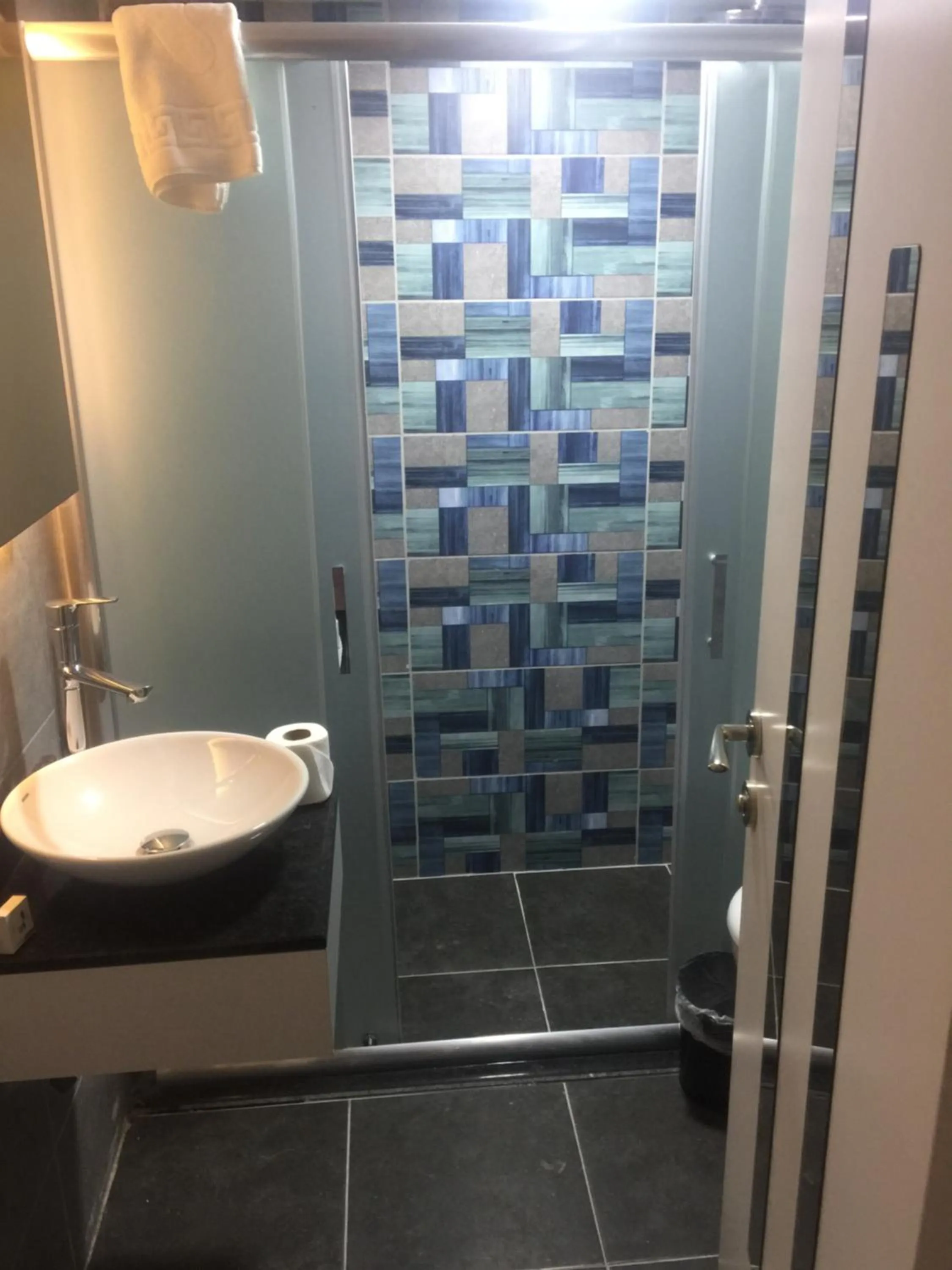 Shower in Grand Kayalar Hotel