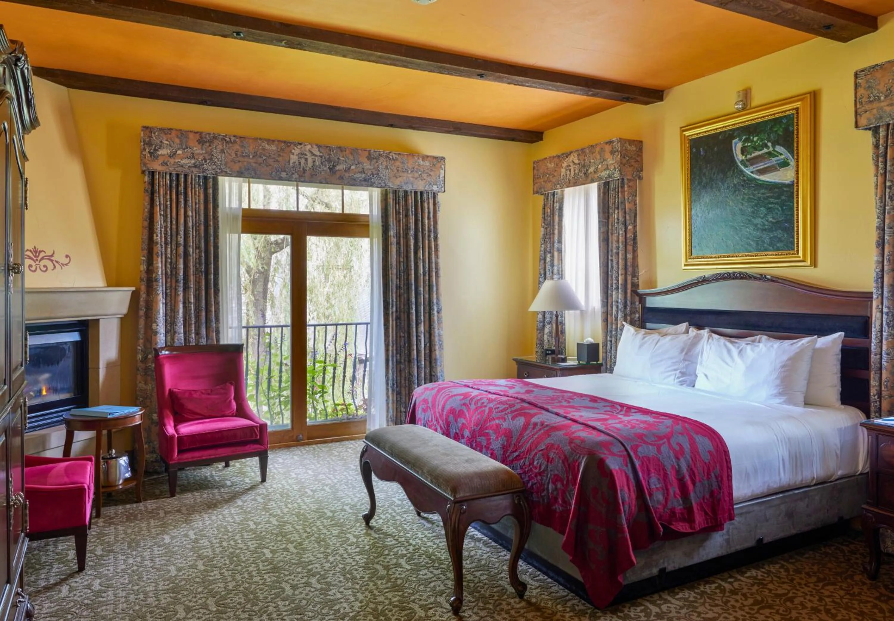 Bed in Mirbeau Inn & Spa - Skaneateles