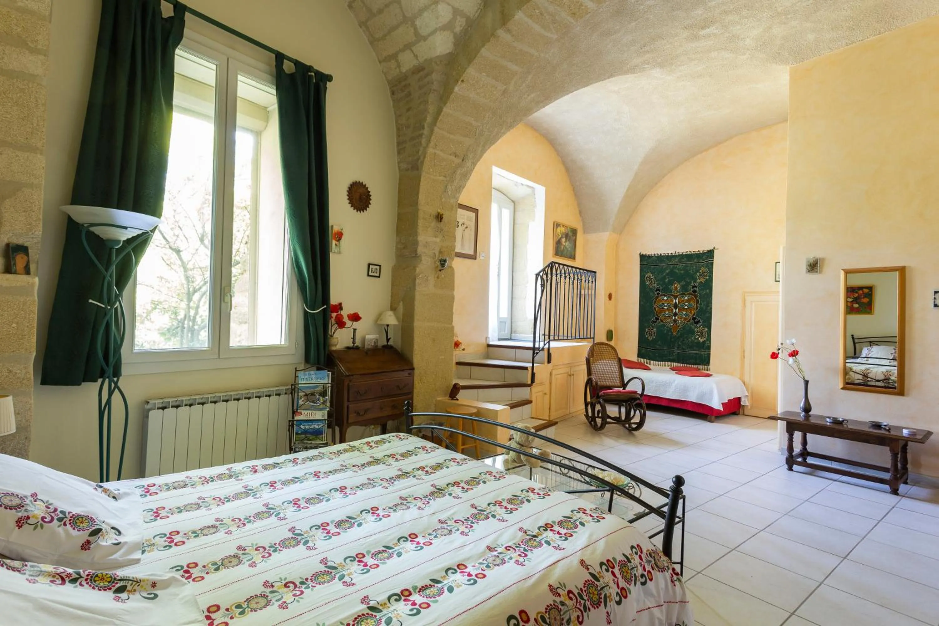 Photo of the whole room in Mas du Crès