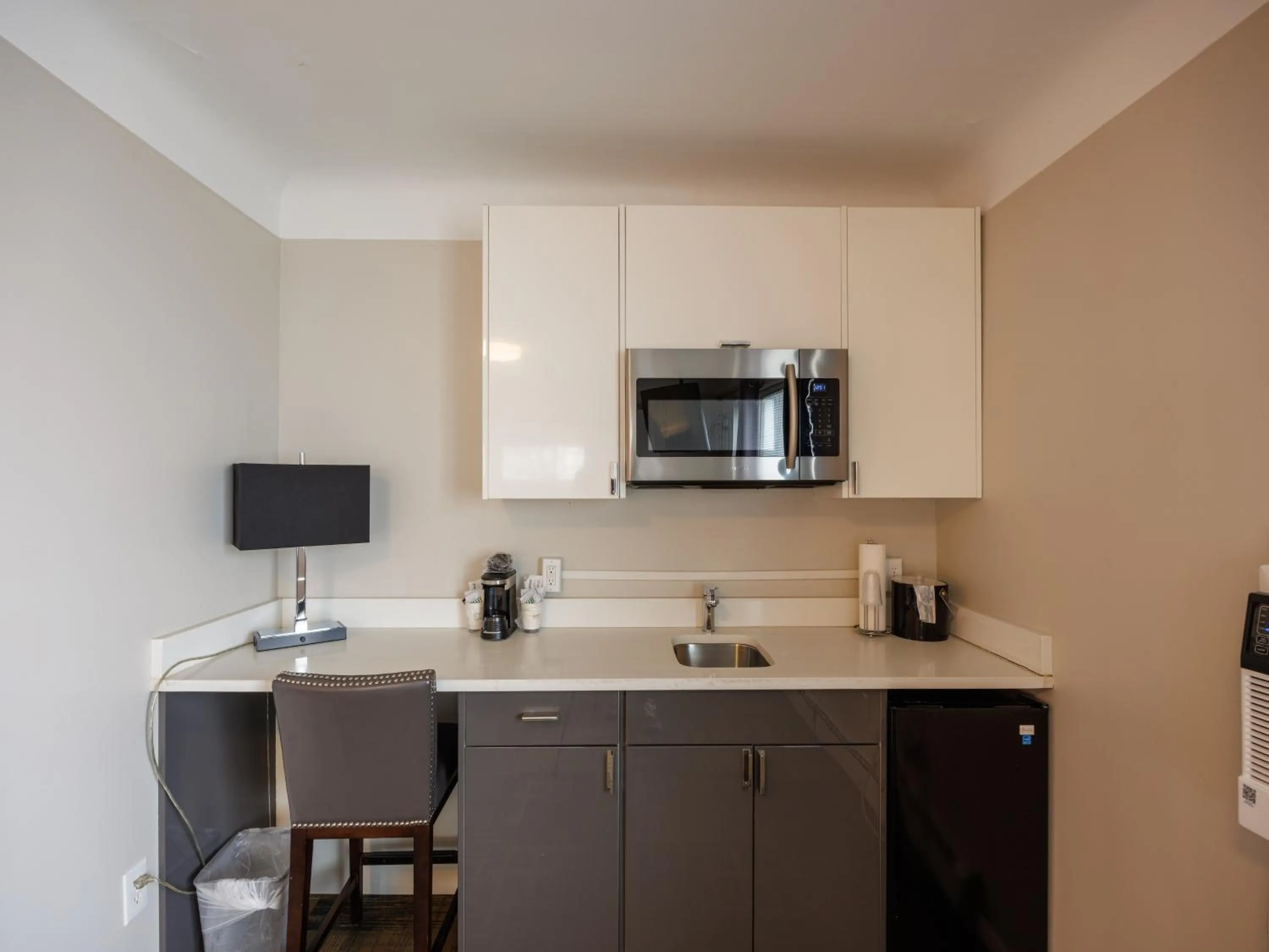 Kitchen or kitchenette in Hotel Royal Oak
