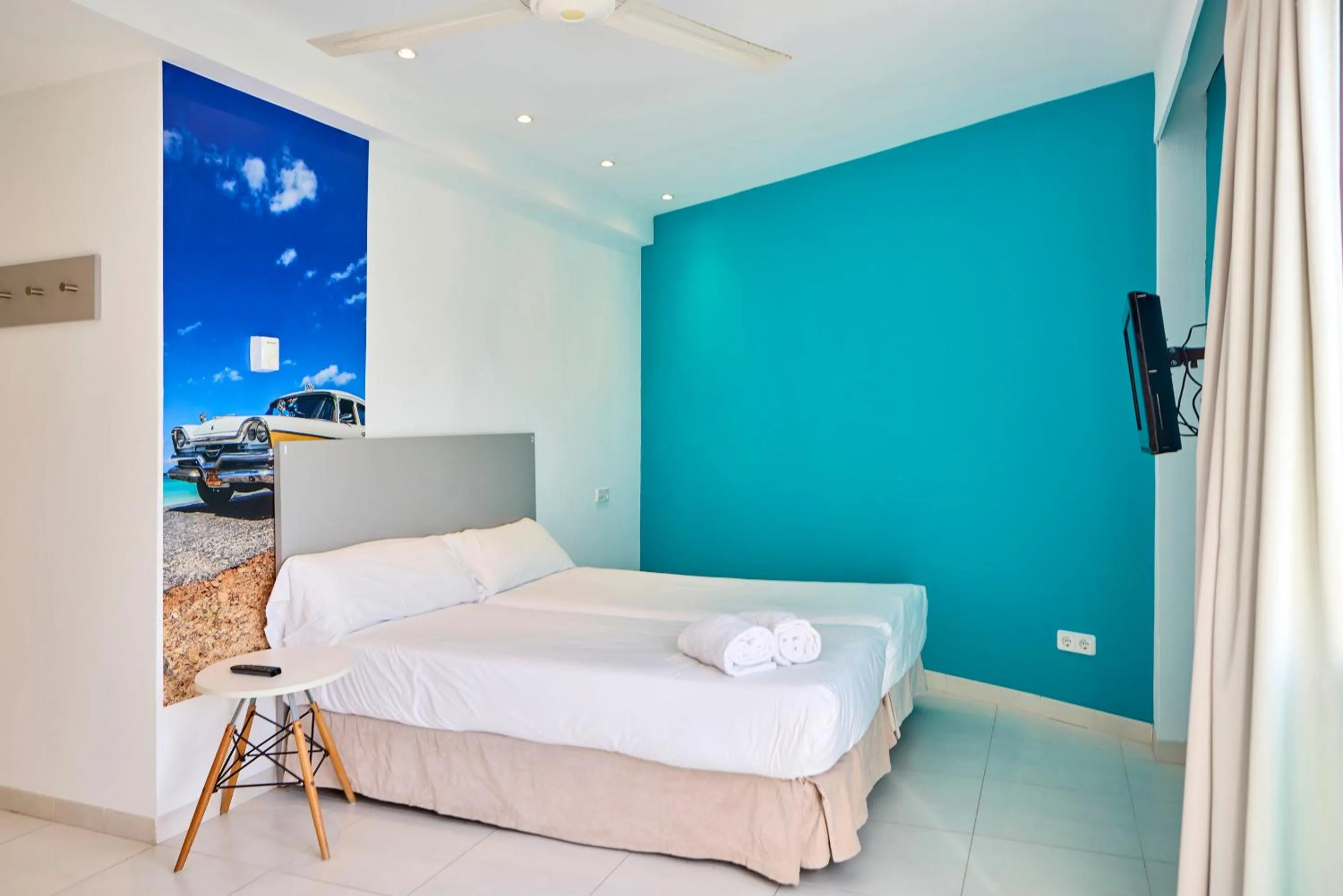 Photo of the whole room, Bed in Hostal Floridita Adults Only