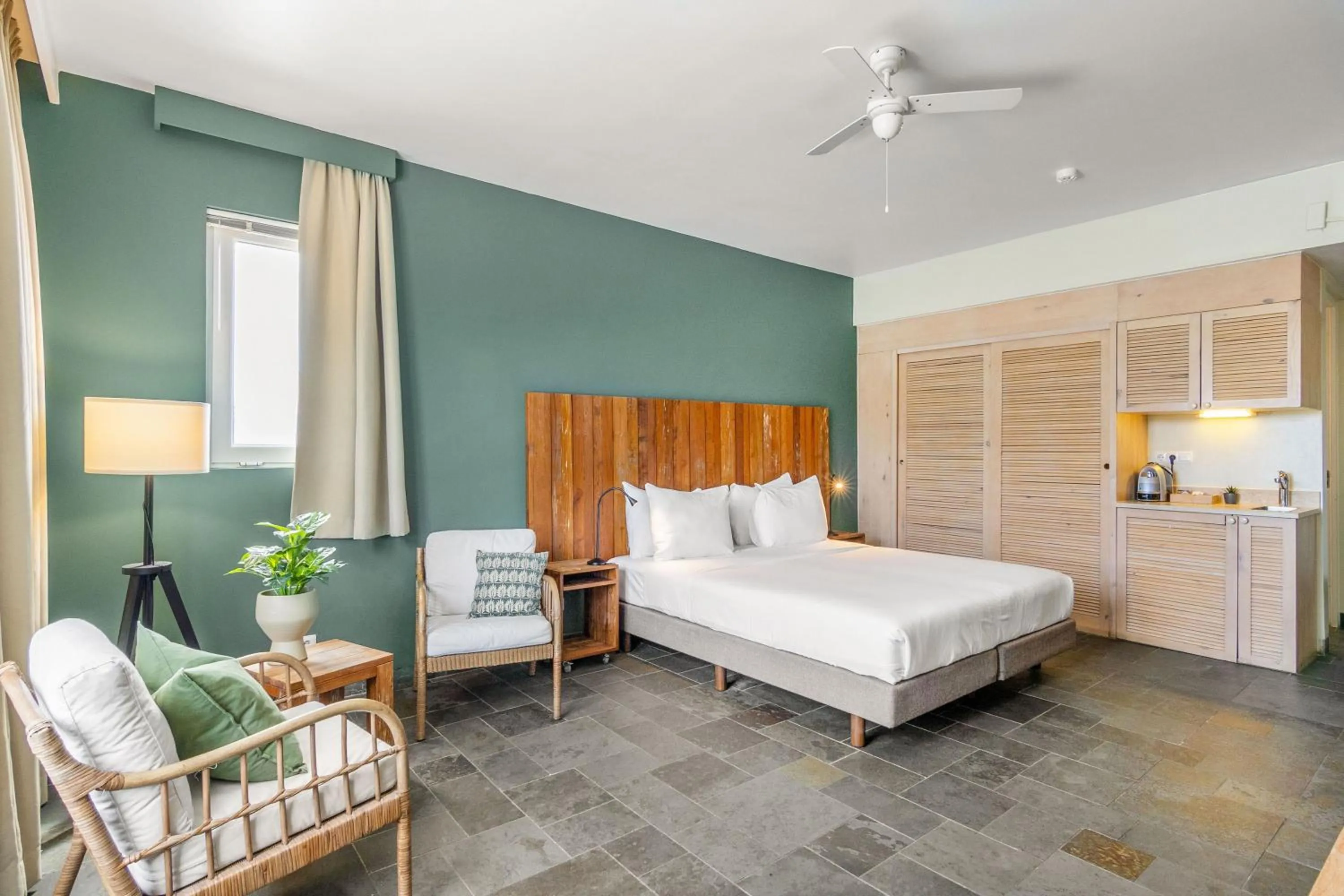 Bed in Bayside Boutique Hotel - Blue Bay Golf & Beach Resort