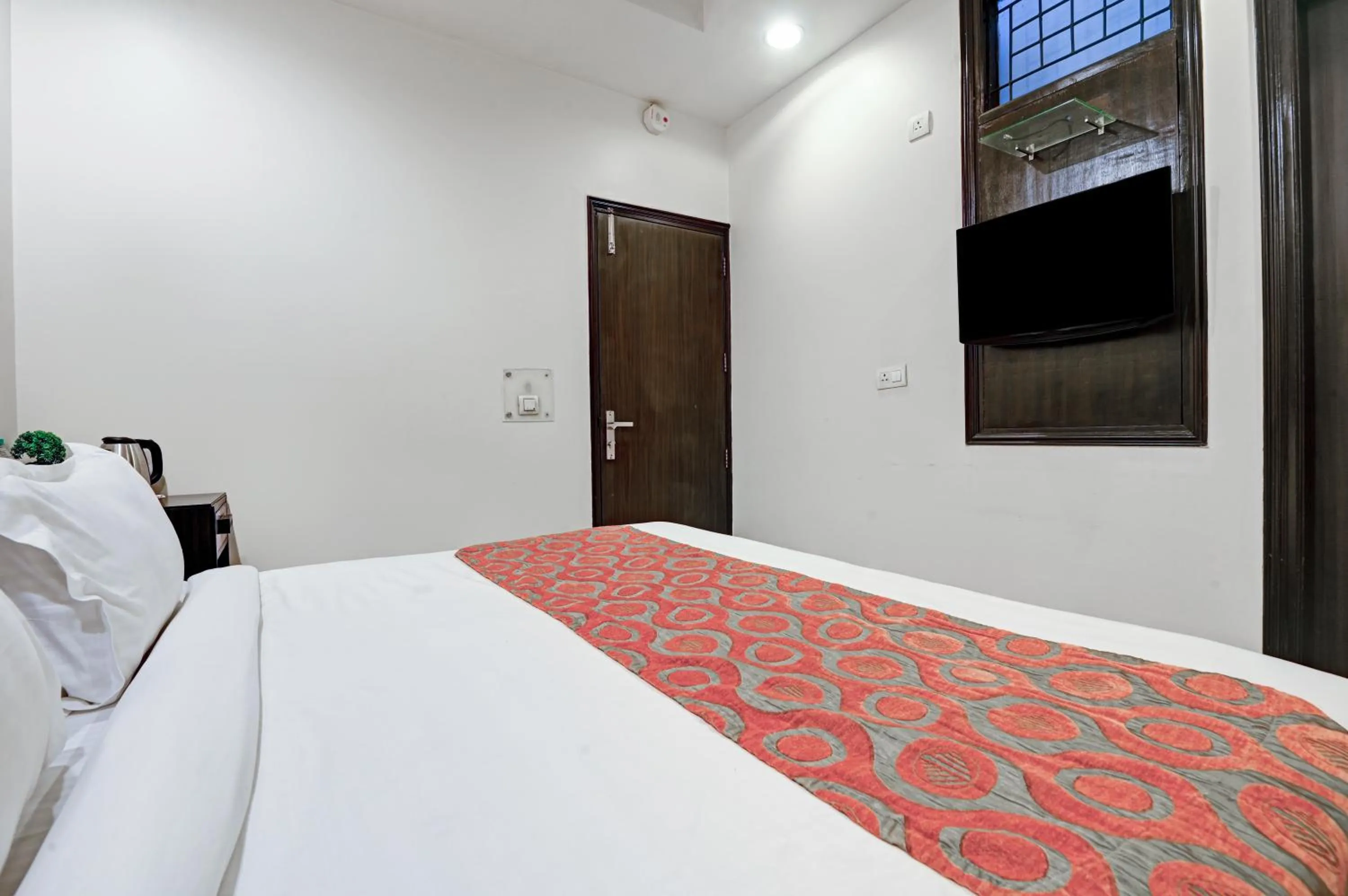 Bed in Hotel Amby Inn by Quadis - Lajpat Nagar