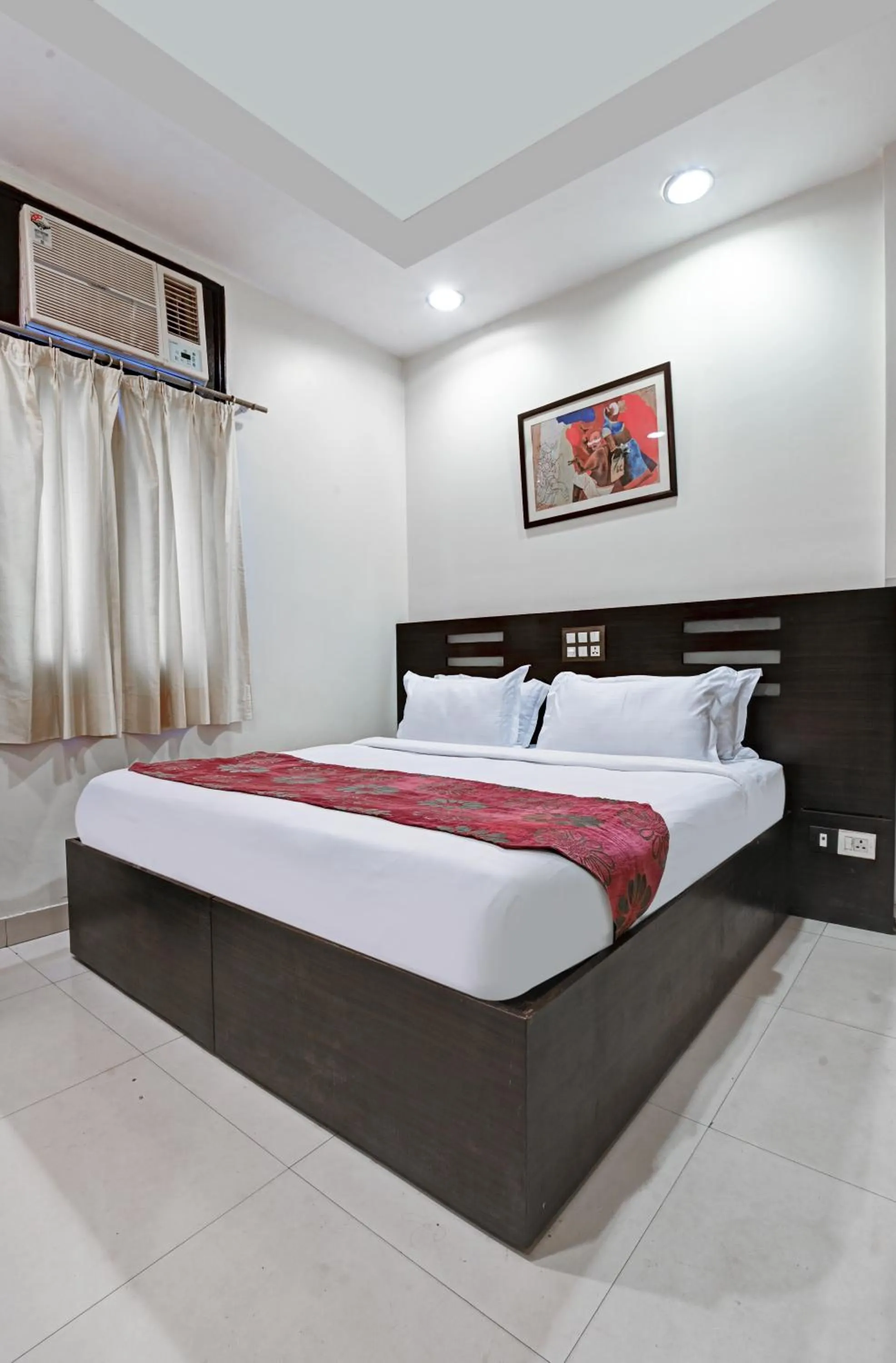 Bed in Hotel Amby Inn by Quadis - Lajpat Nagar
