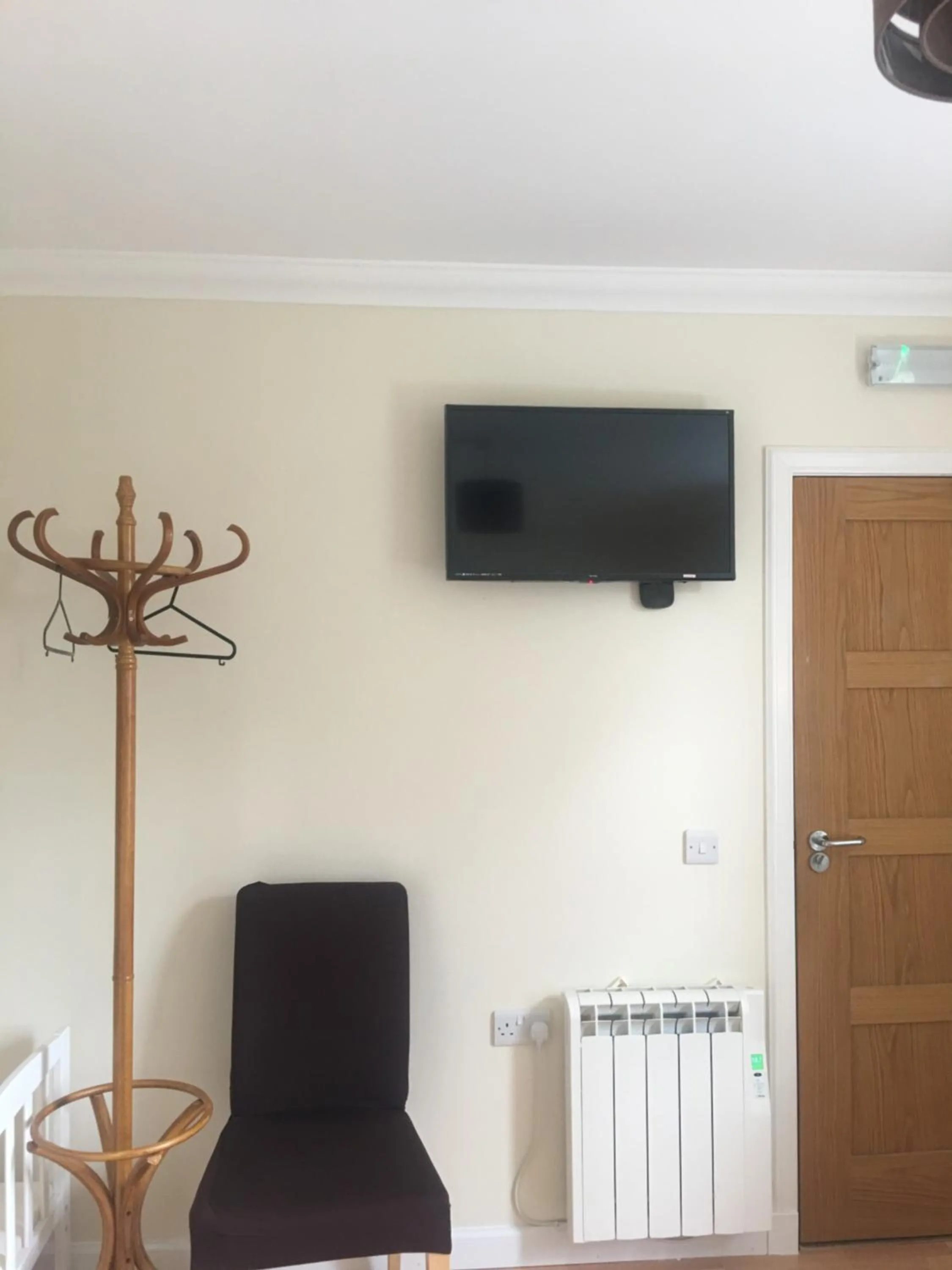 1 Lochness Rooms&Hostel