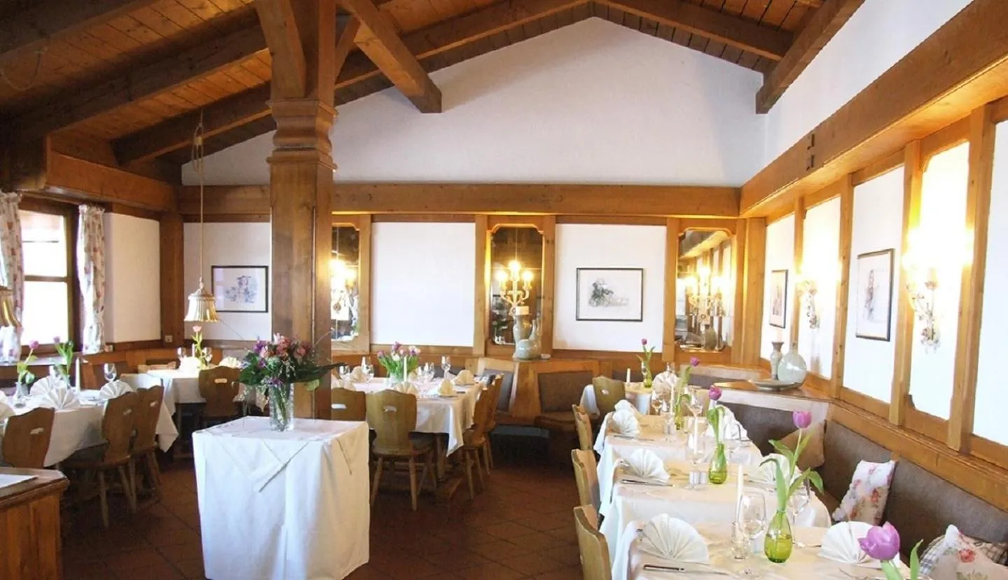 Restaurant/places to eat in Hotel & Landgasthof Osterseen
