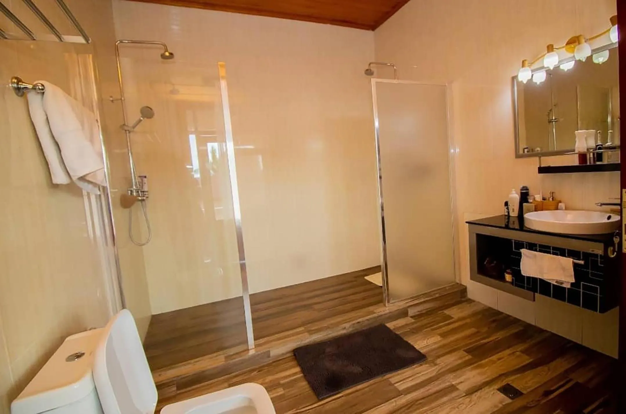 Shower in ArthillsBoutiqueHotel