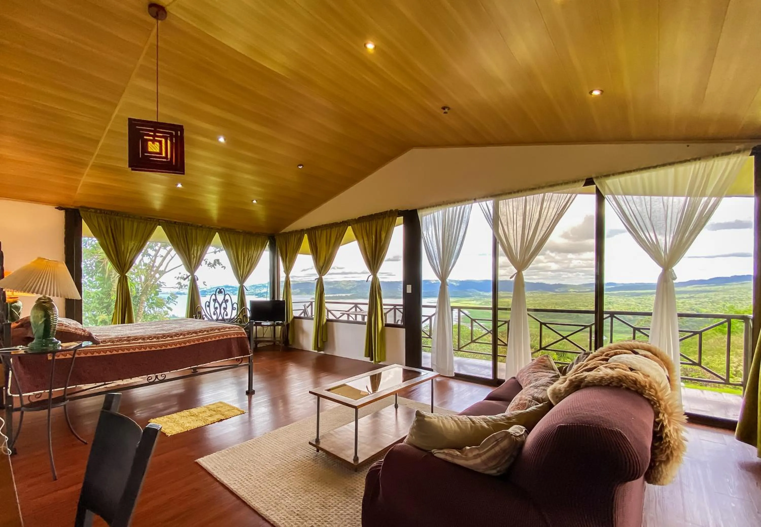 Living room in Arenal Garden Lodge
