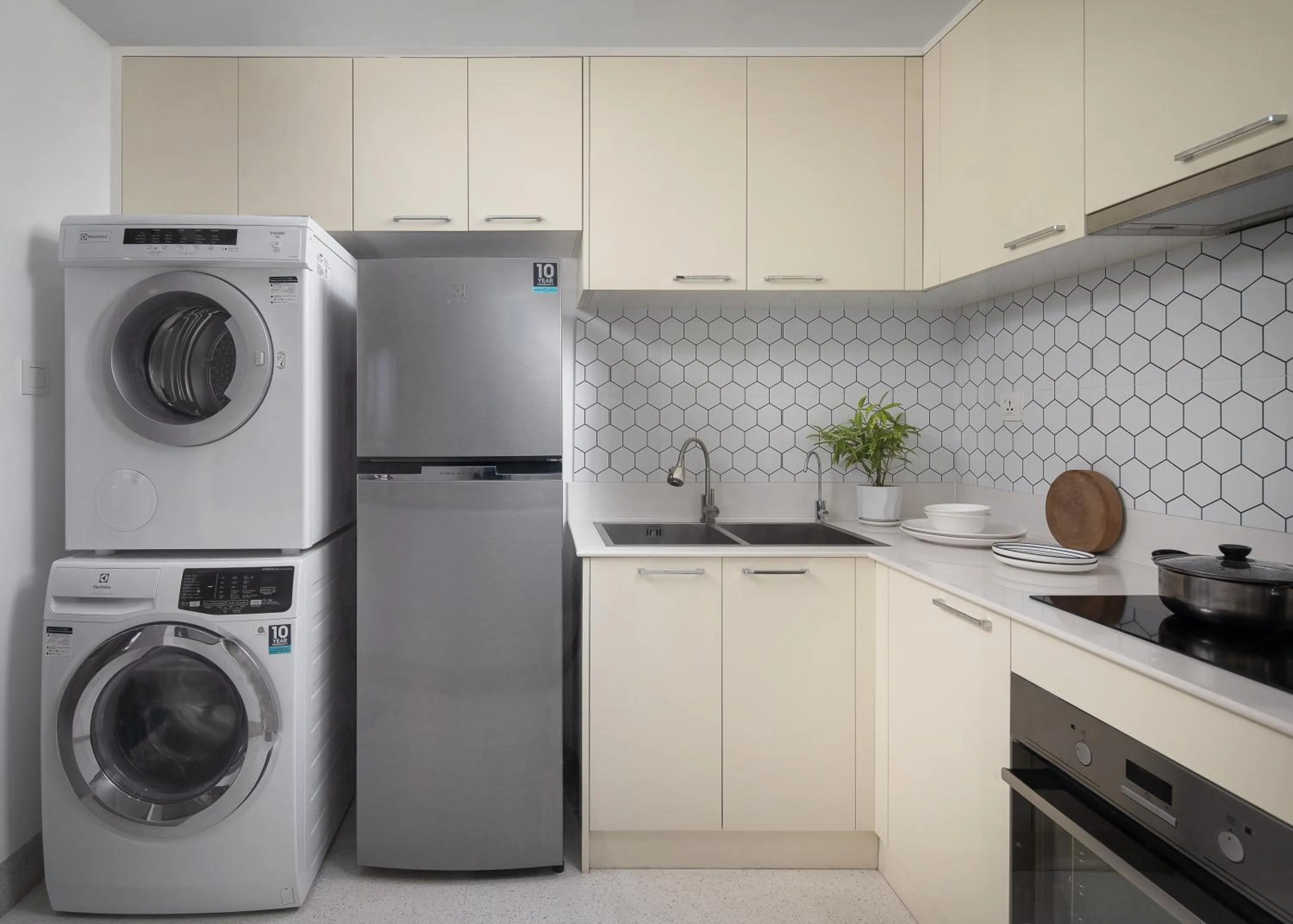 Kitchen or kitchenette in Angkor Mansion & Apartment