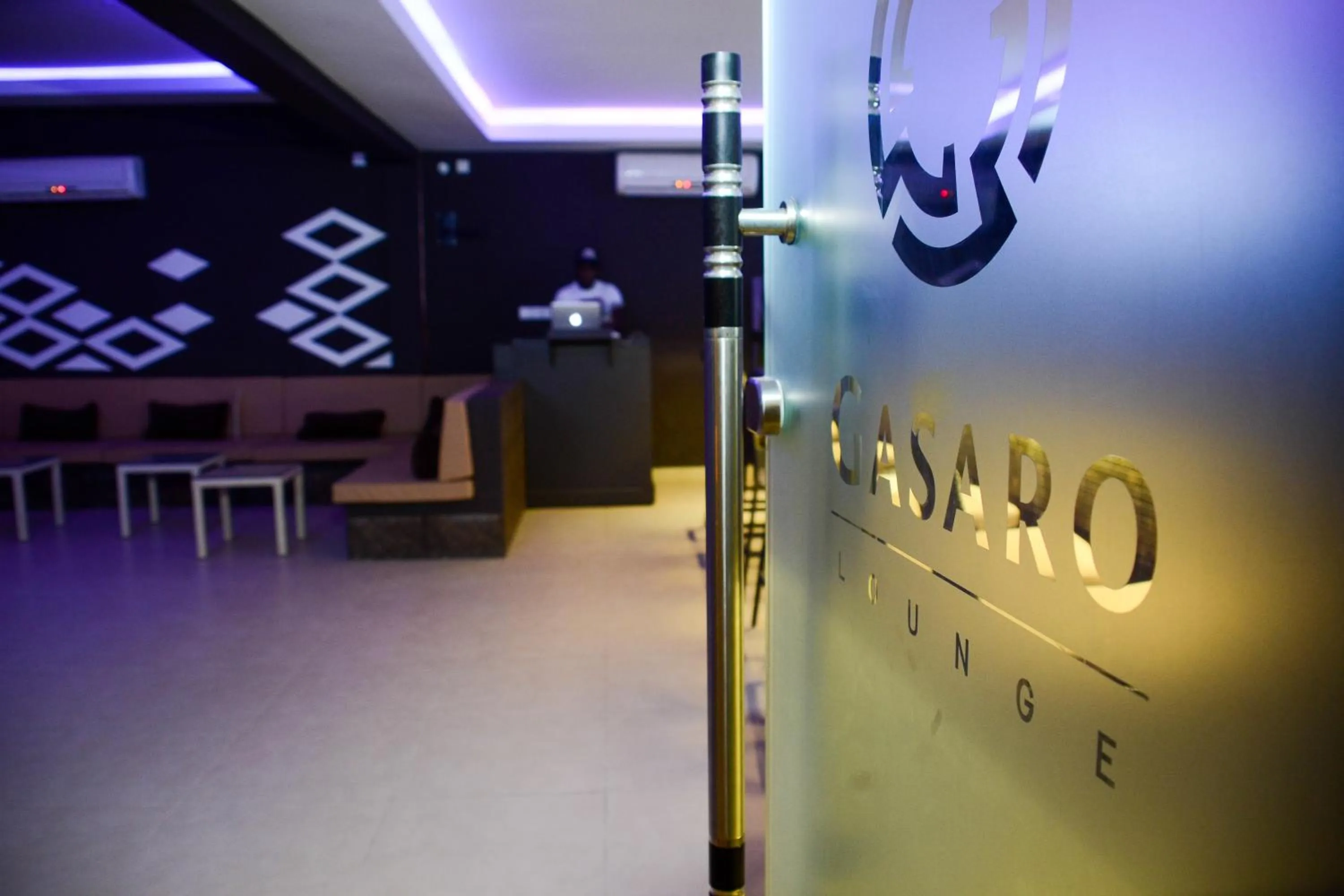 Facade/entrance in Gasaro Hotel