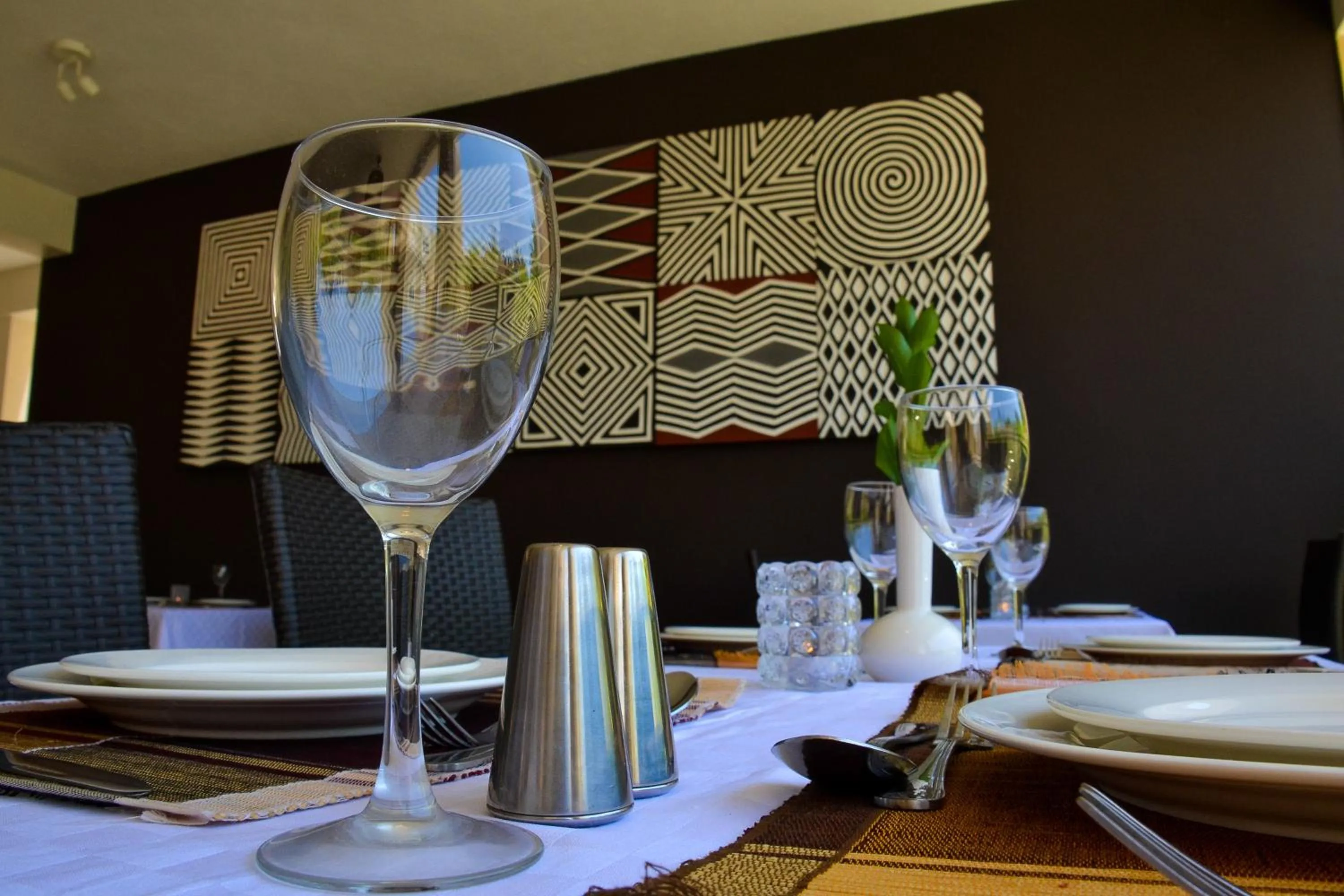 Restaurant/places to eat in Gasaro Hotel