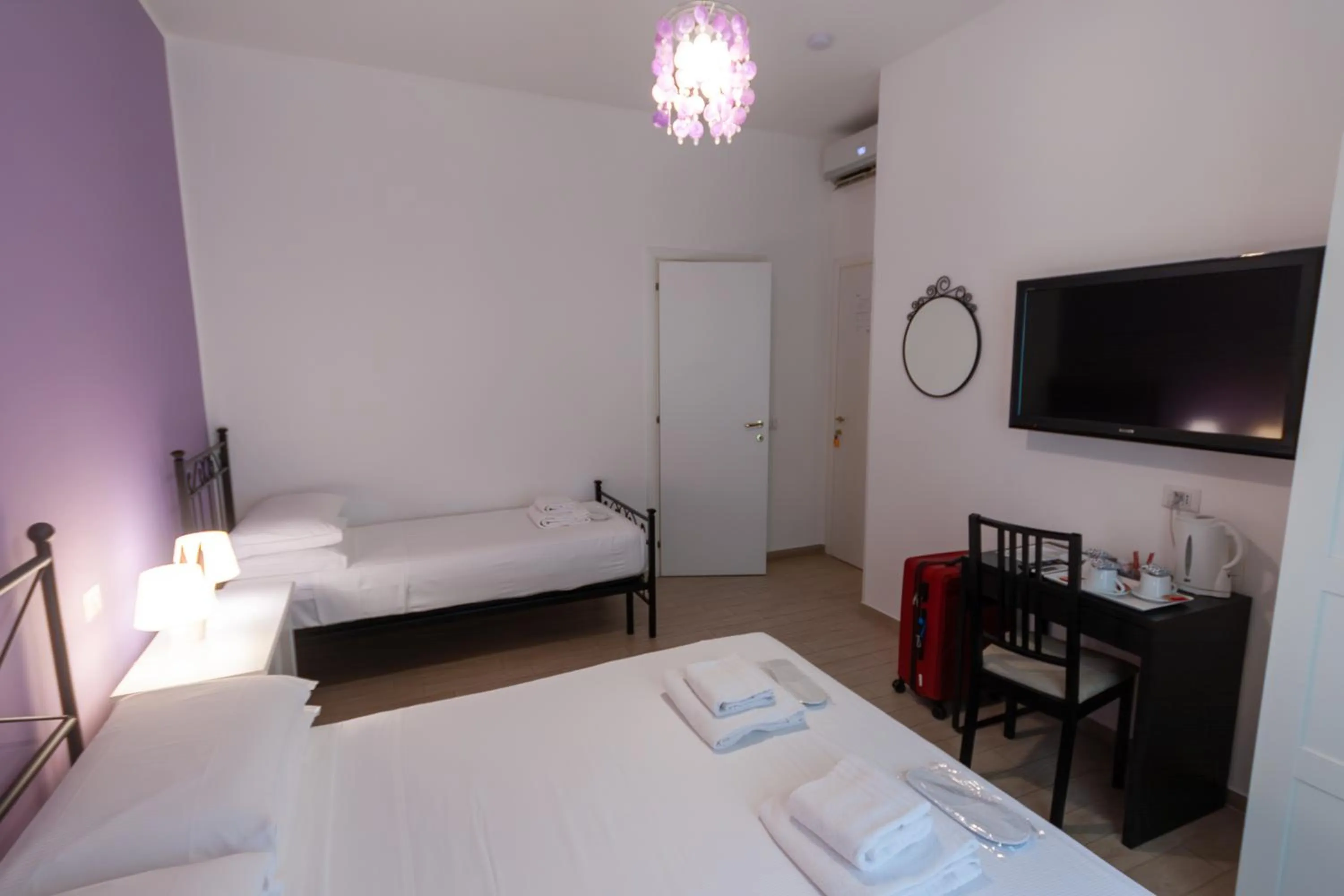 Photo of the whole room, Bed in Magna Cura