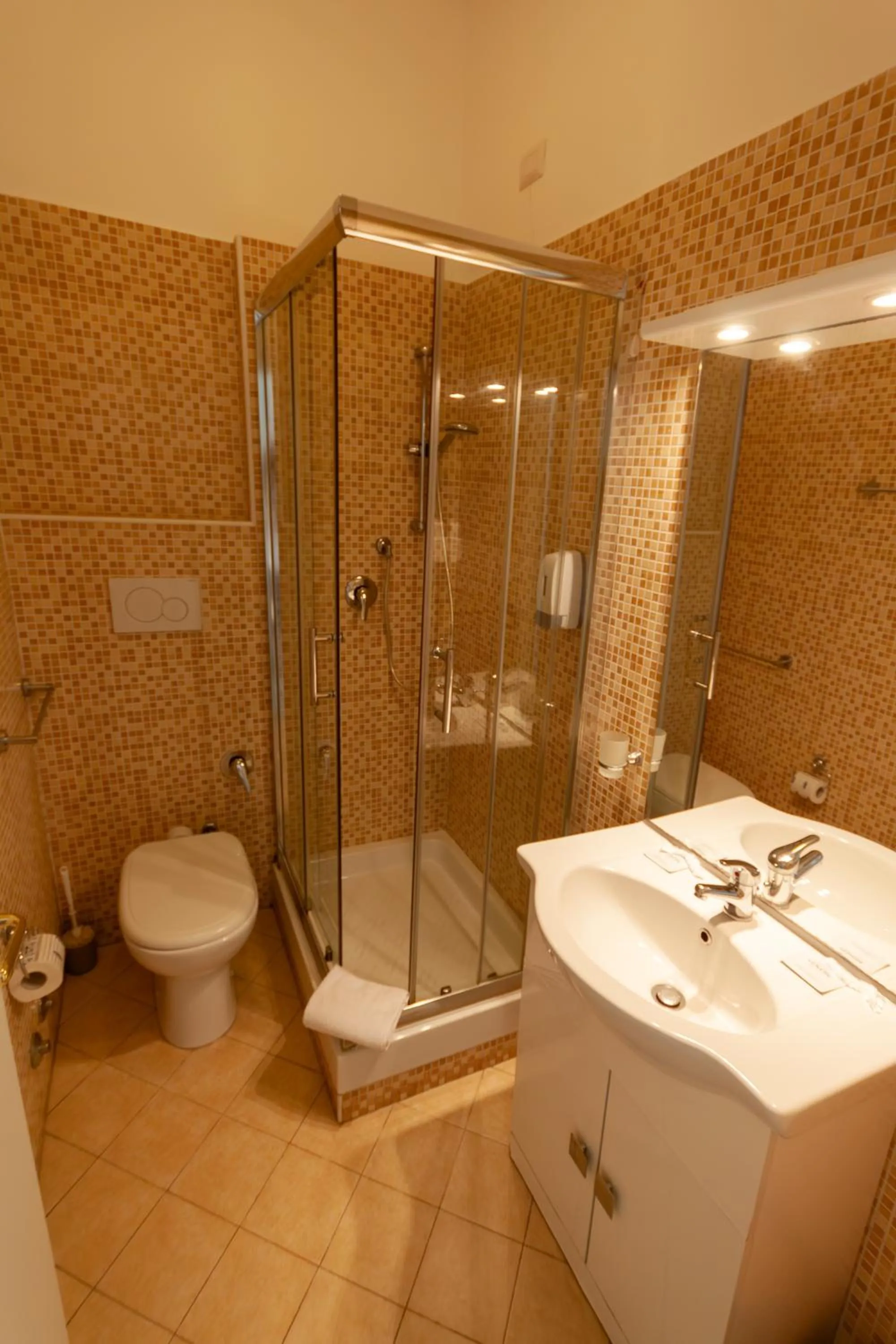 Shower in Magna Cura