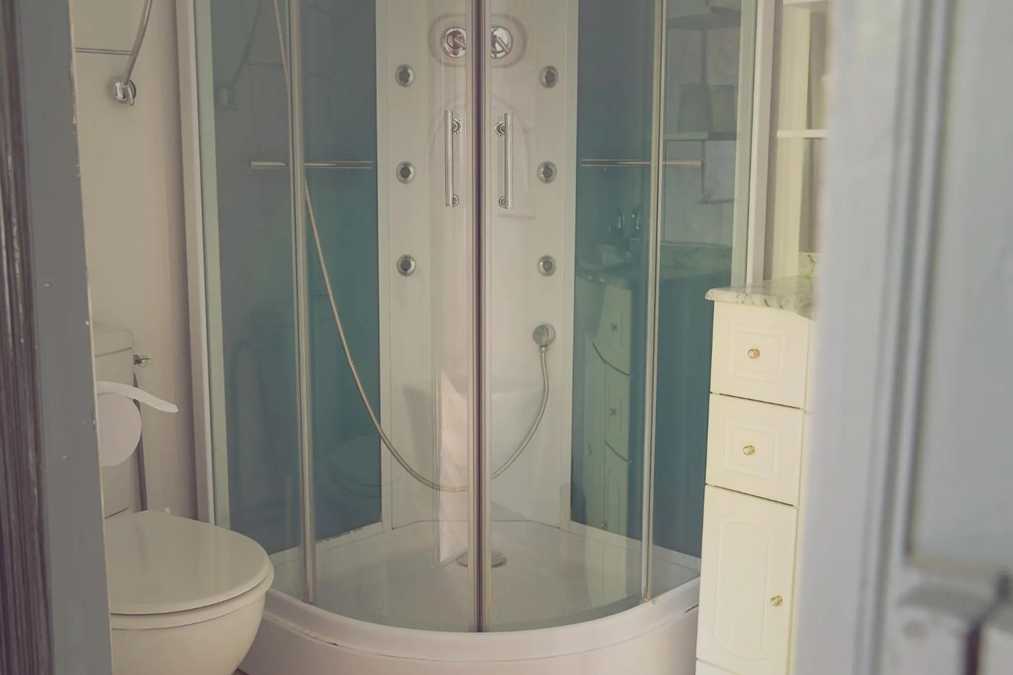 Suite in Chateau De Grosfy