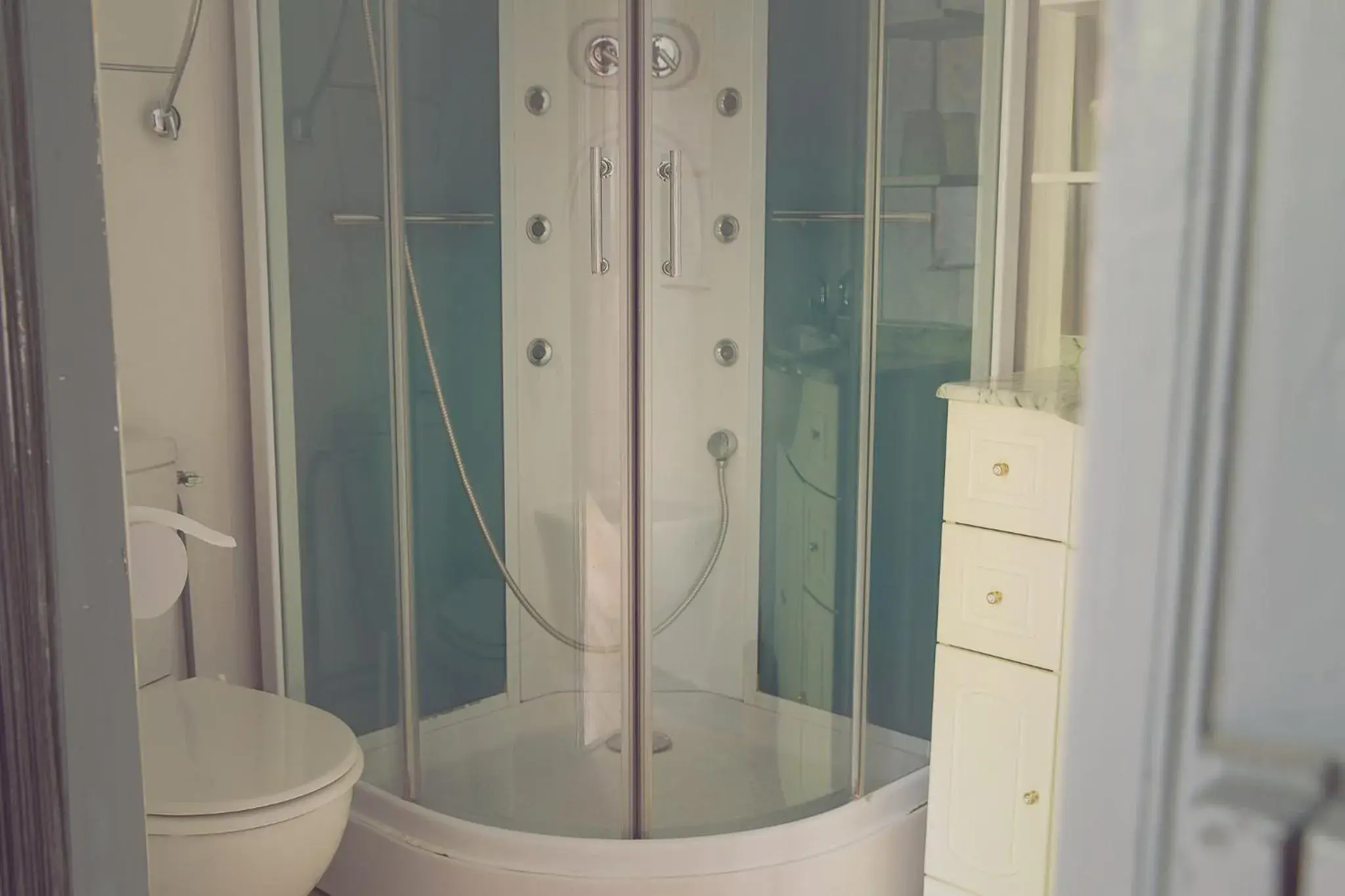 Suite in Chateau De Grosfy Suite in Chateau De Grosfy