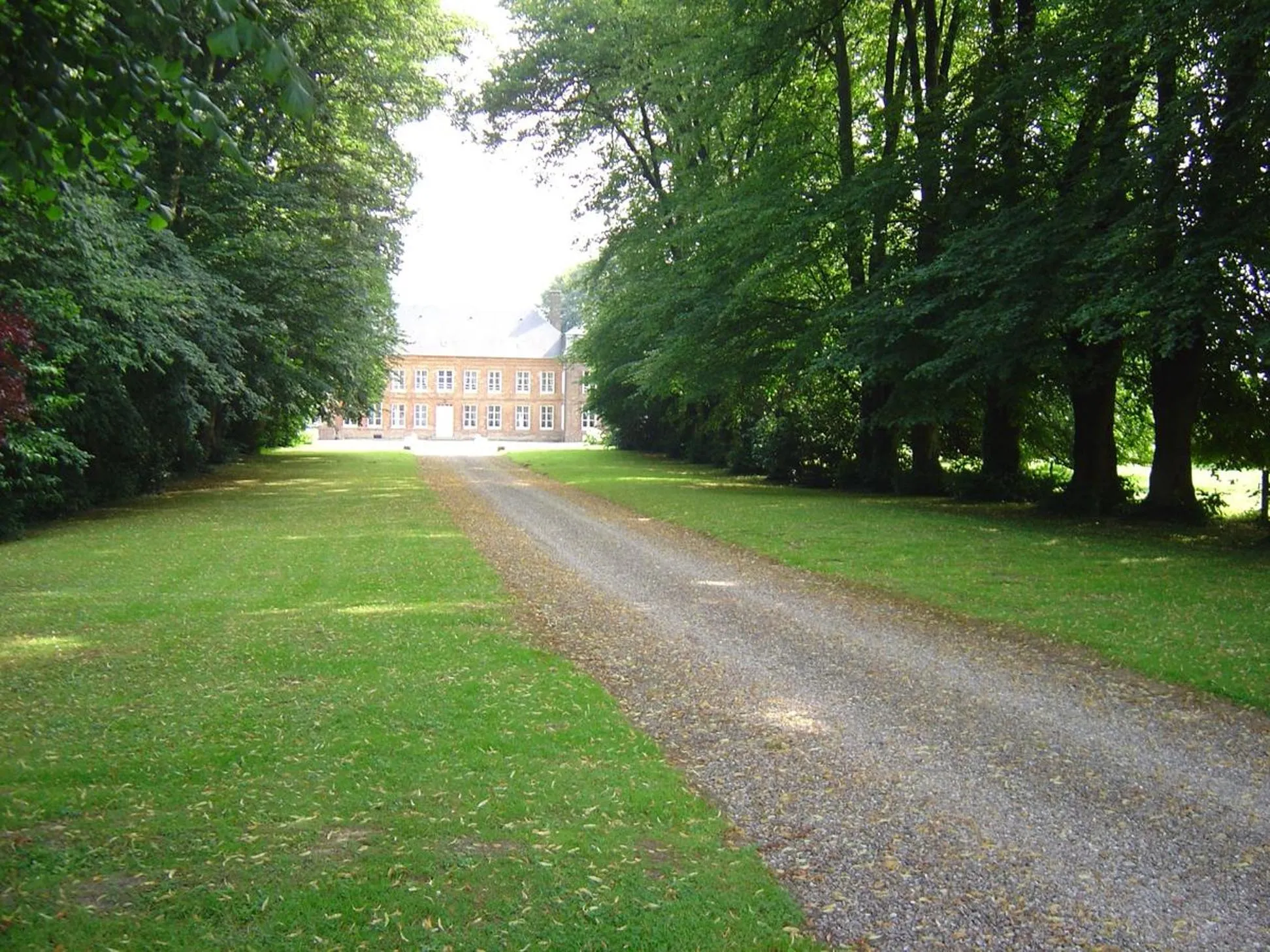 Facade/entrance in Chateau De Grosfy