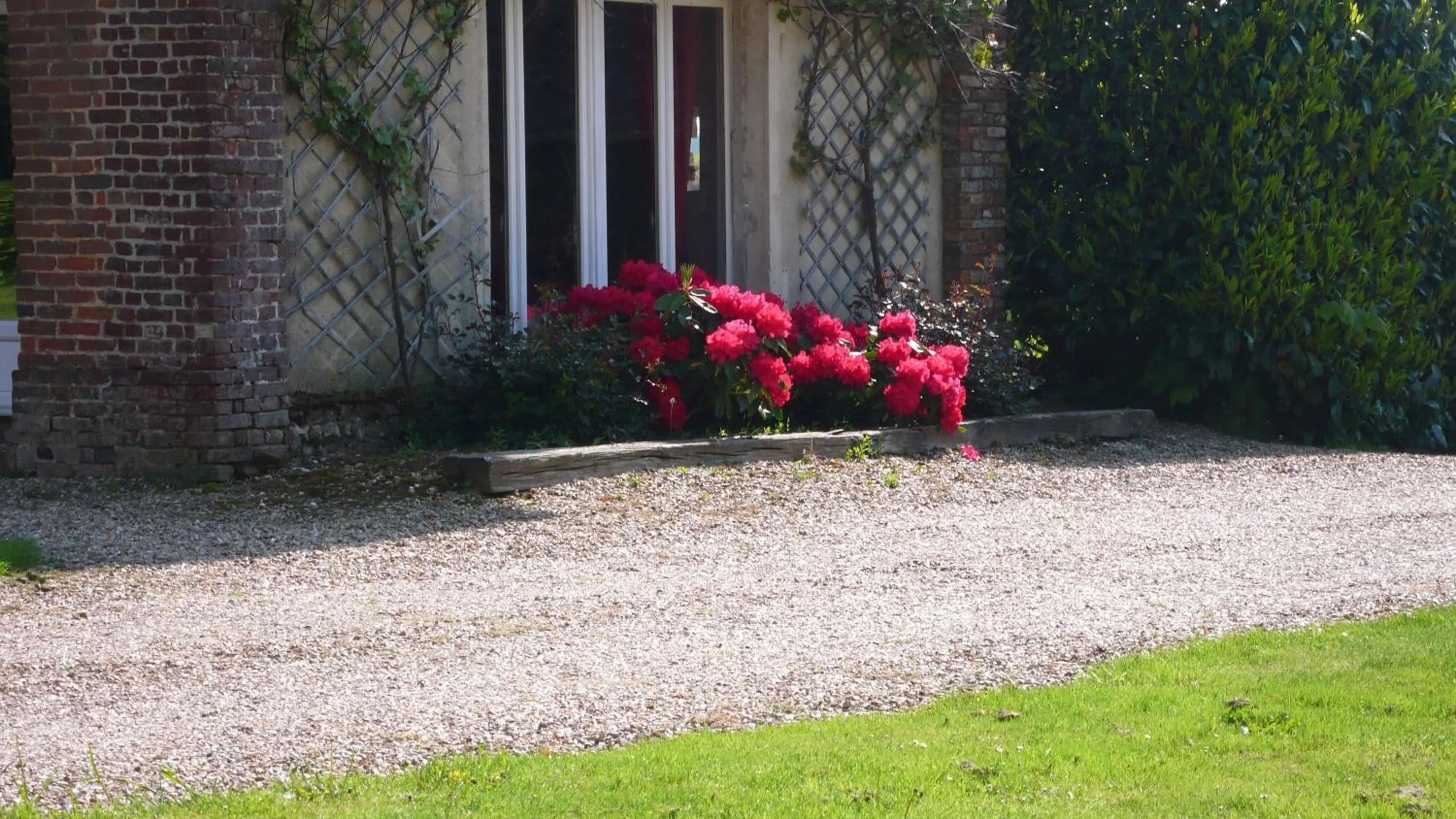 Facade/entrance in Chateau De Grosfy