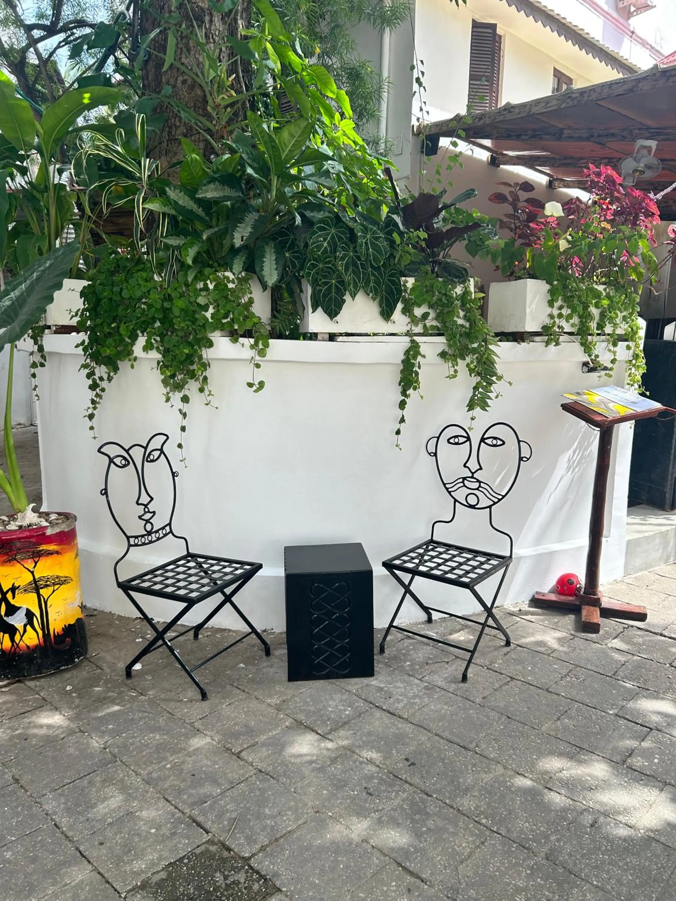 Facade/entrance in Habari House