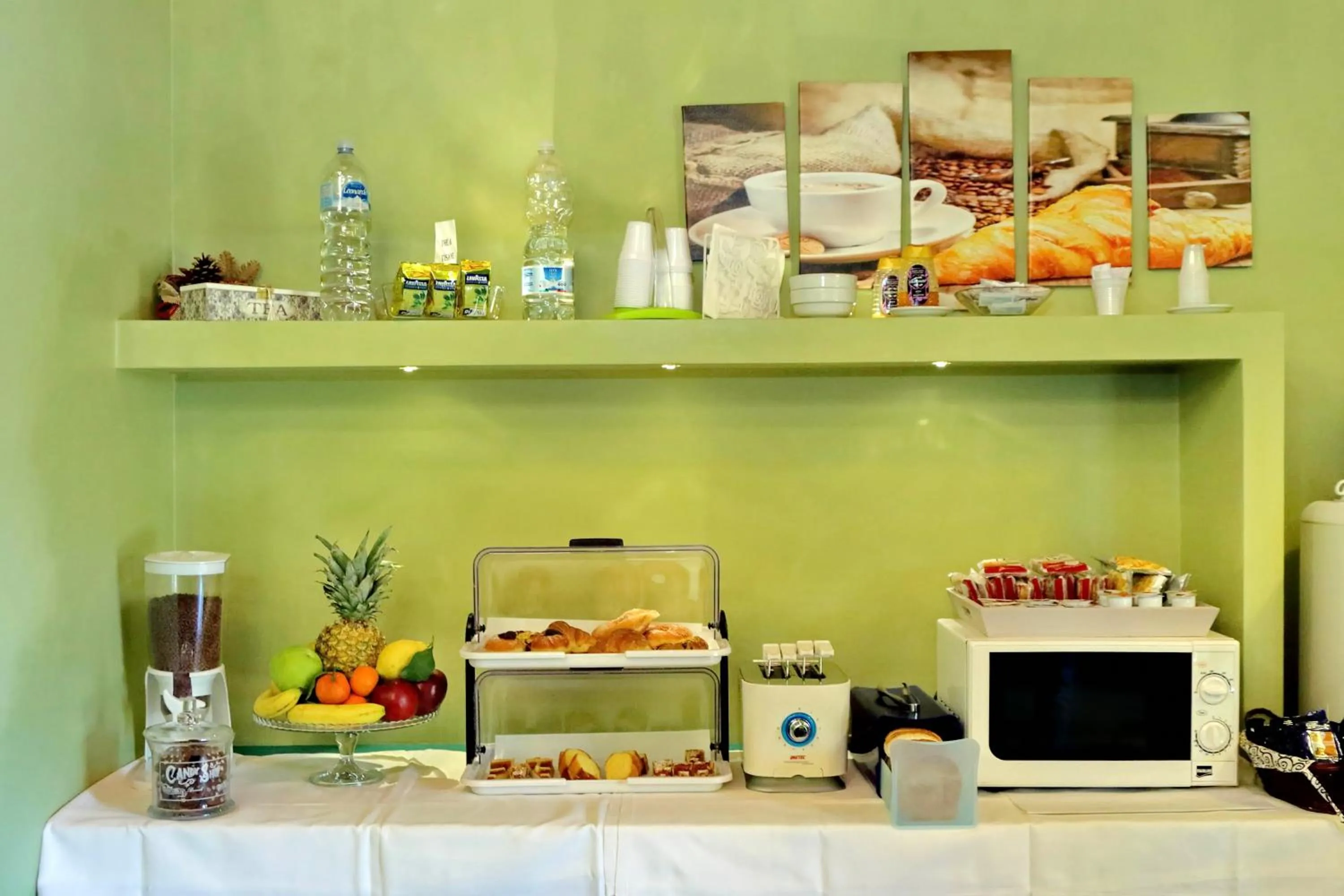 Breakfast in Antico Platano