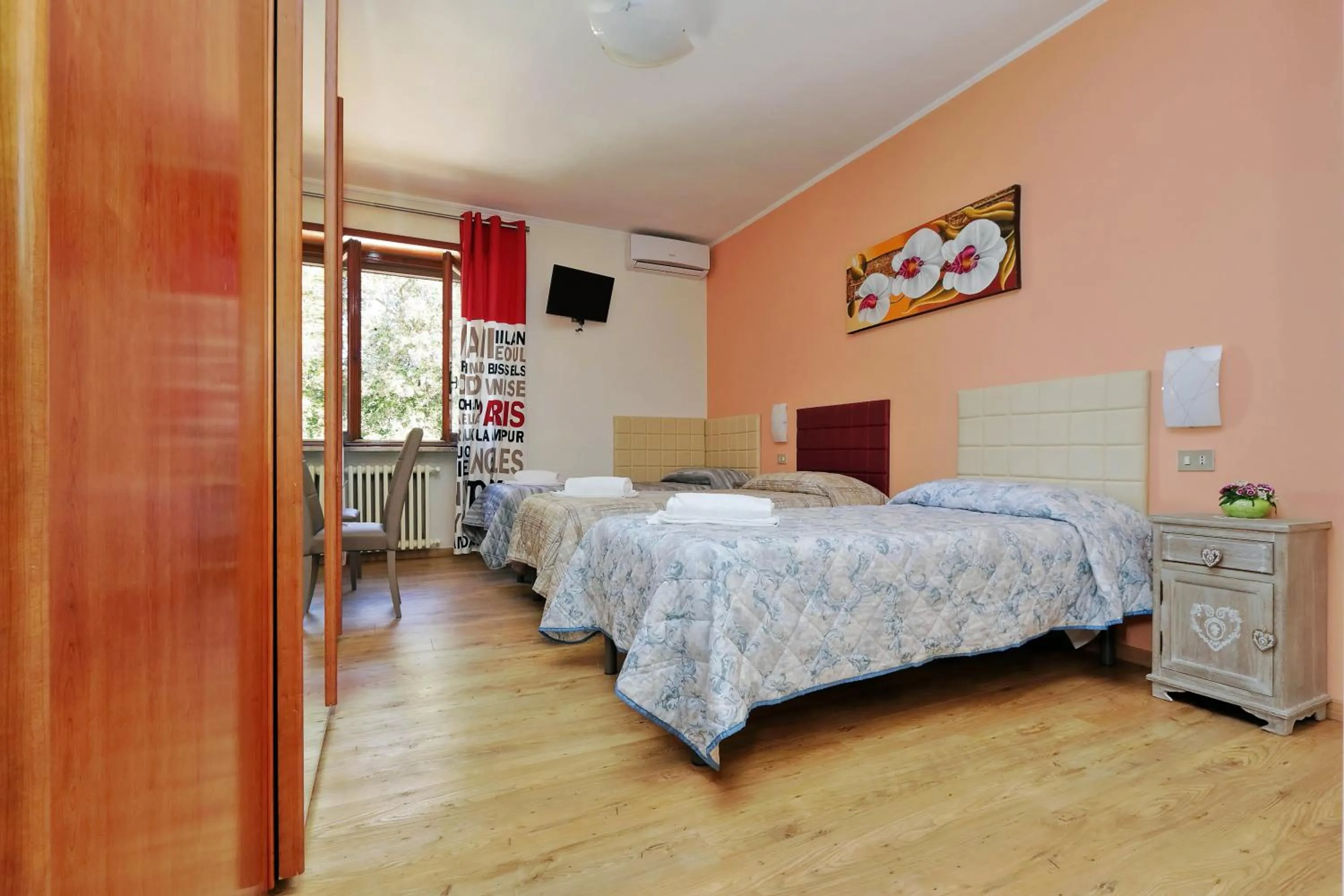 Bed in Antico Platano