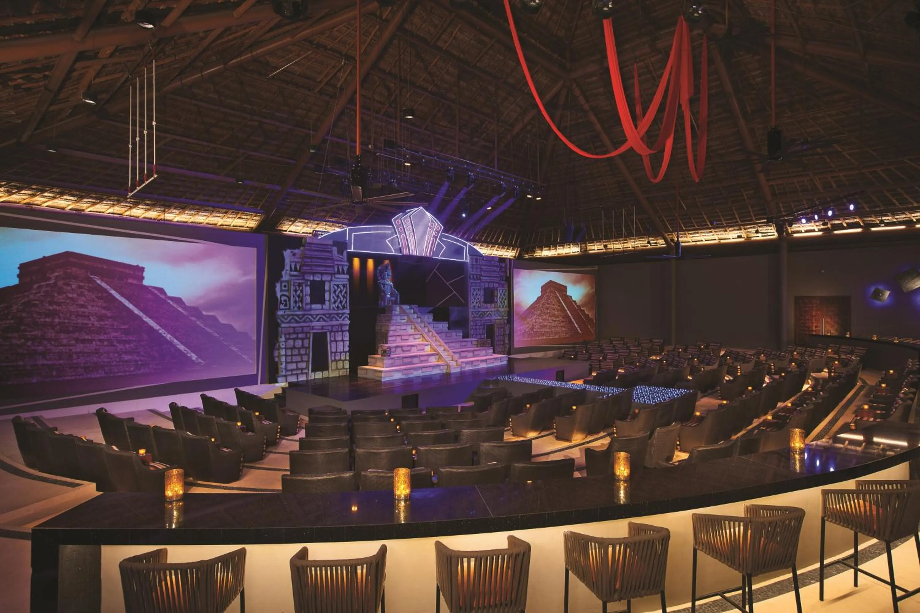 Evening entertainment in Secrets Akumal Riviera Maya - Adults Only