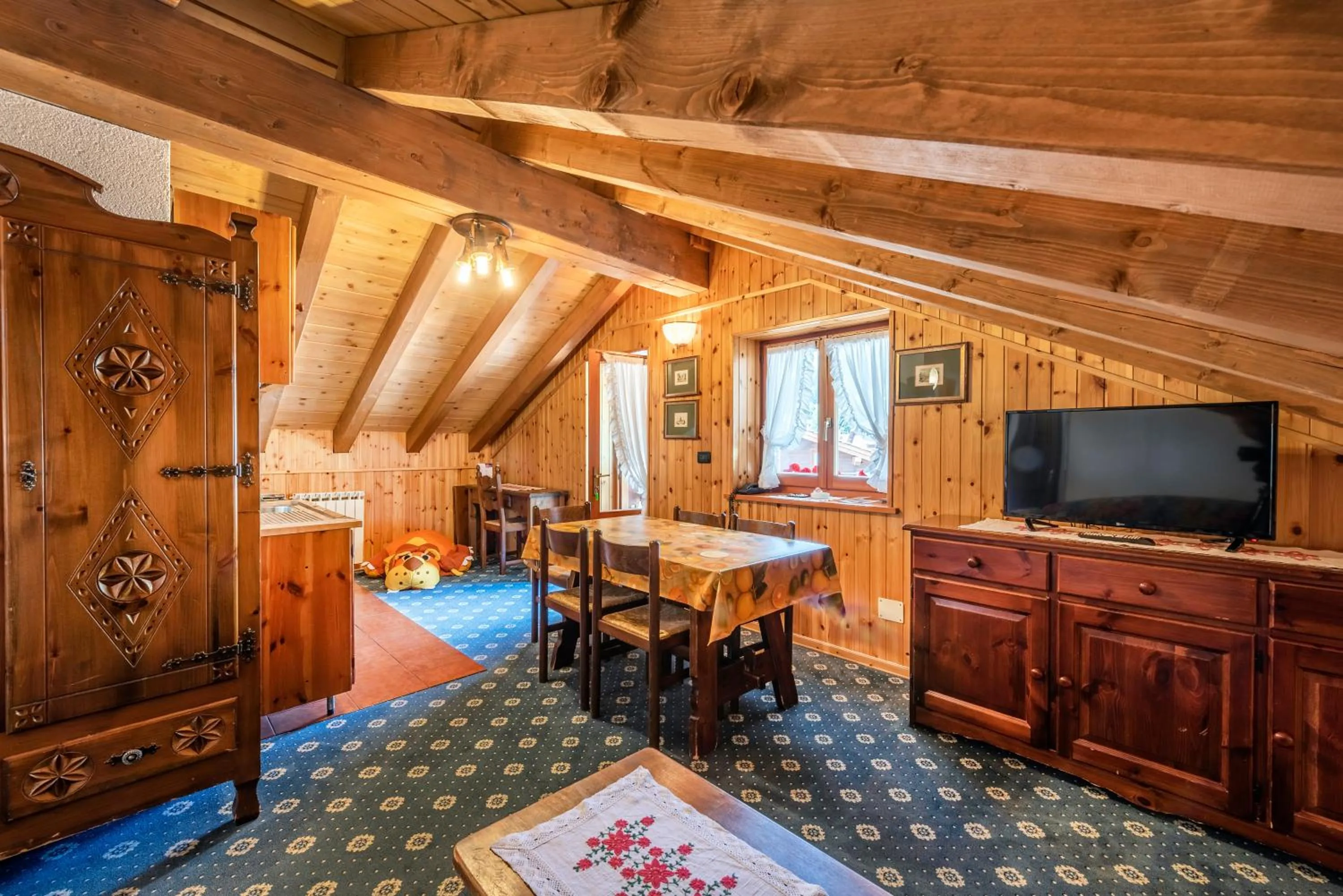 TV and multimedia in Santa San