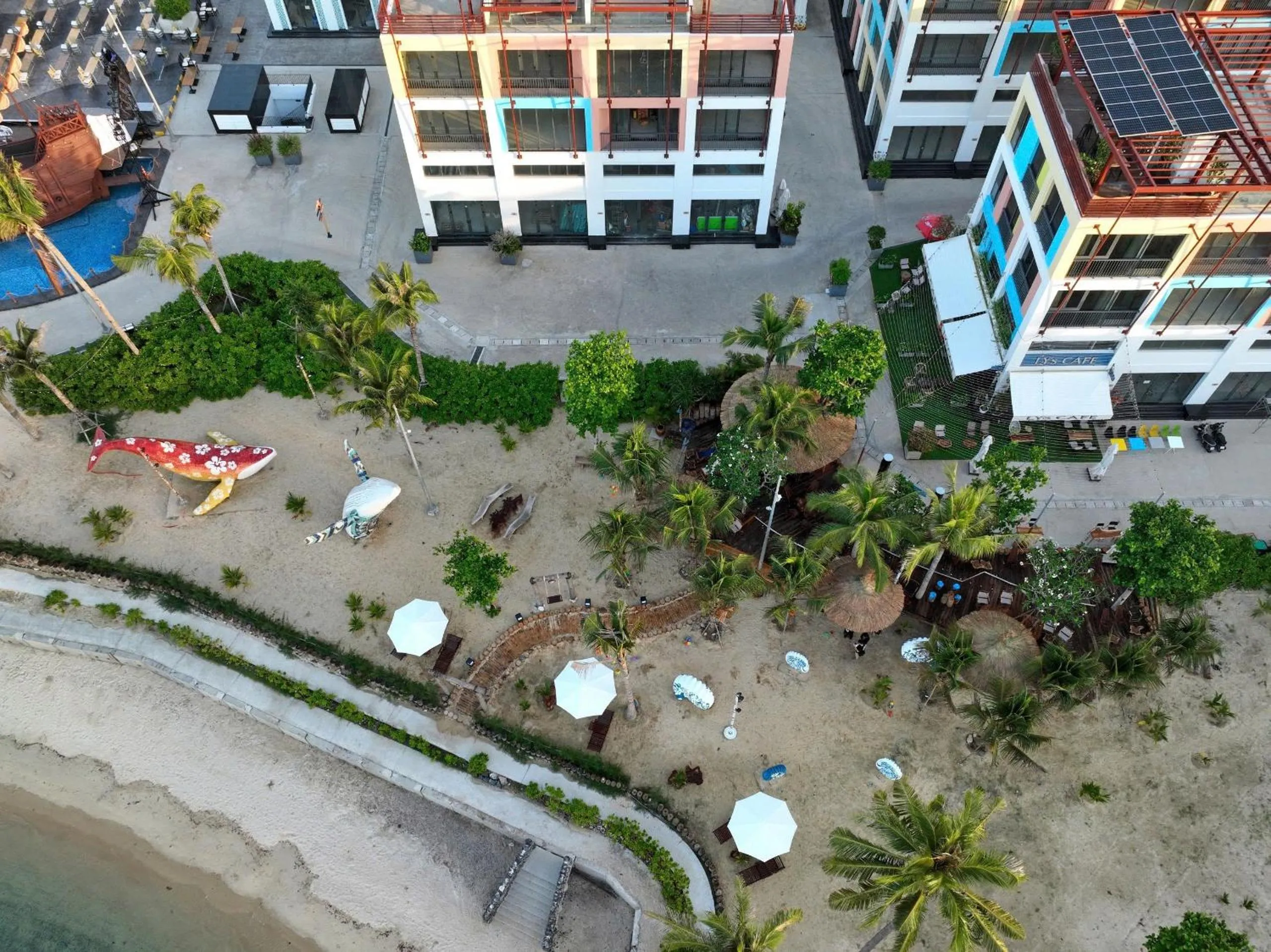 Property building in Cozy Front Beach House wid Private Beach