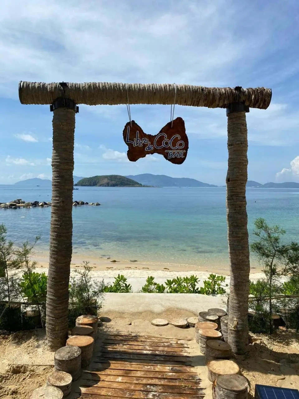 Natural landscape in Cozy Front Beach House wid Private Beach