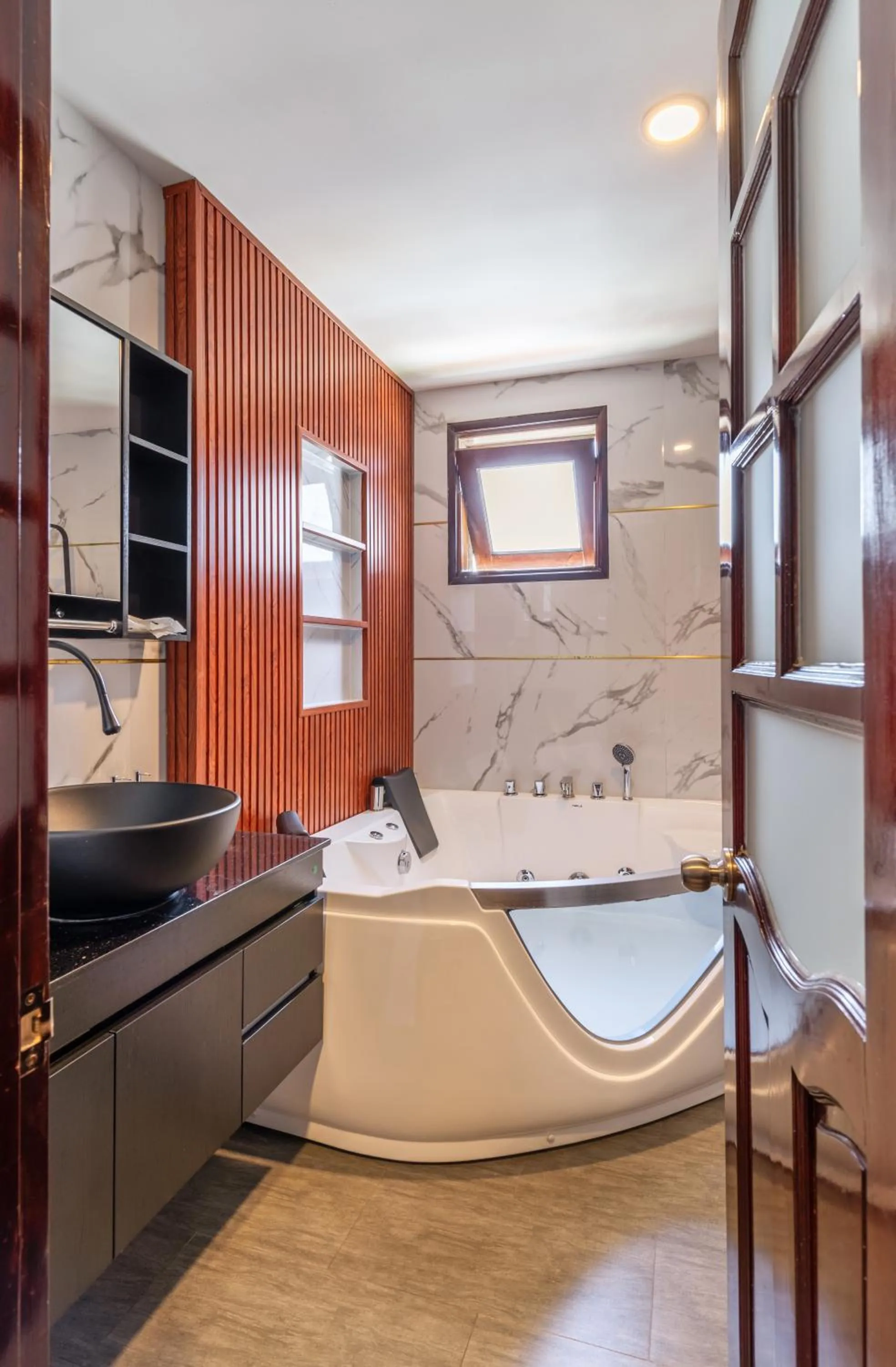 Bath, Bed in The Palms Hotel Phan Thiết