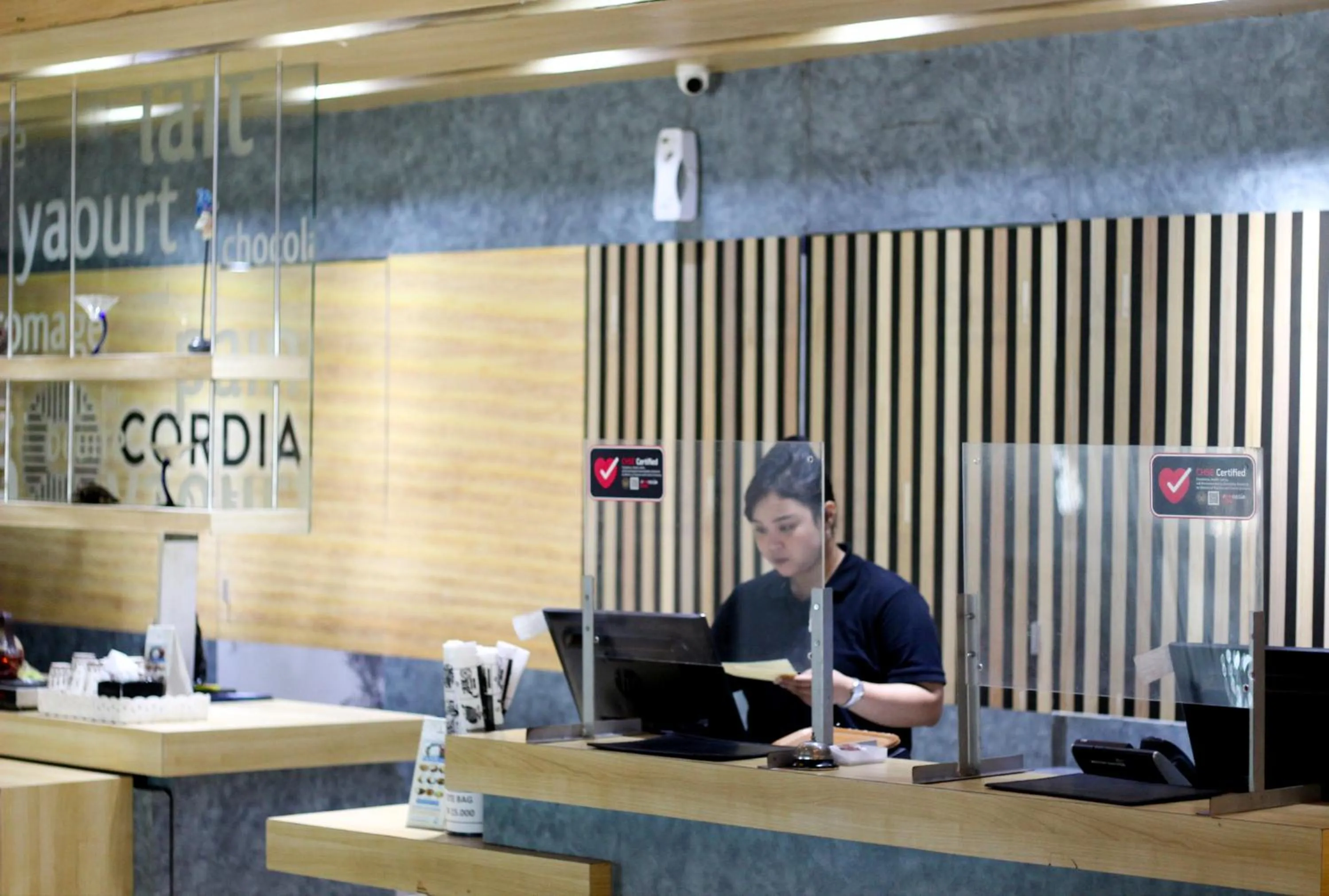 Lobby or reception in Cordia Hotel Surabaya Airport - Hotel Dalam Bandara