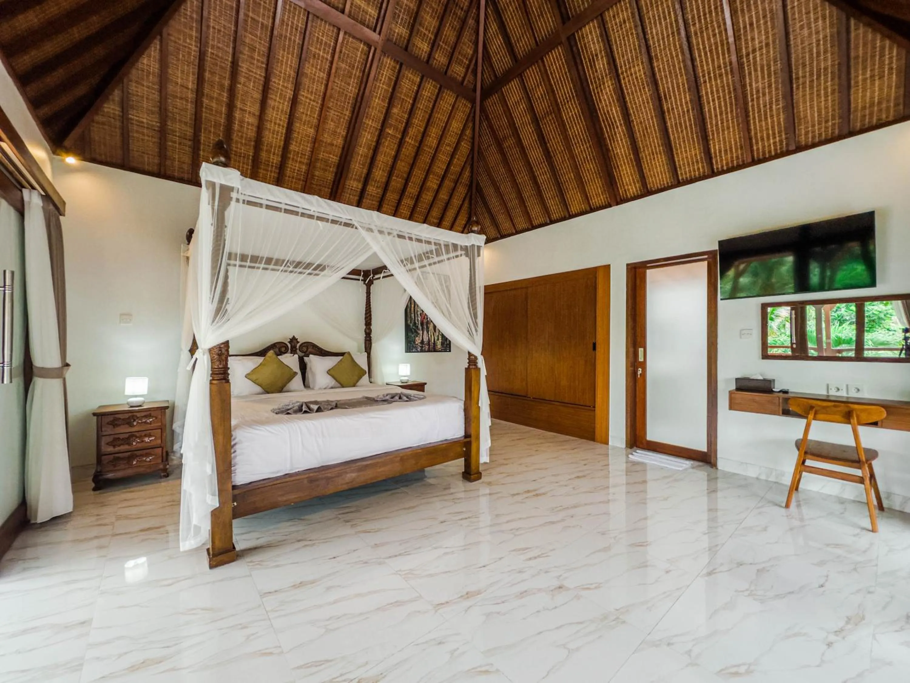 Bedroom, Bed in Kubu Manah Ubud