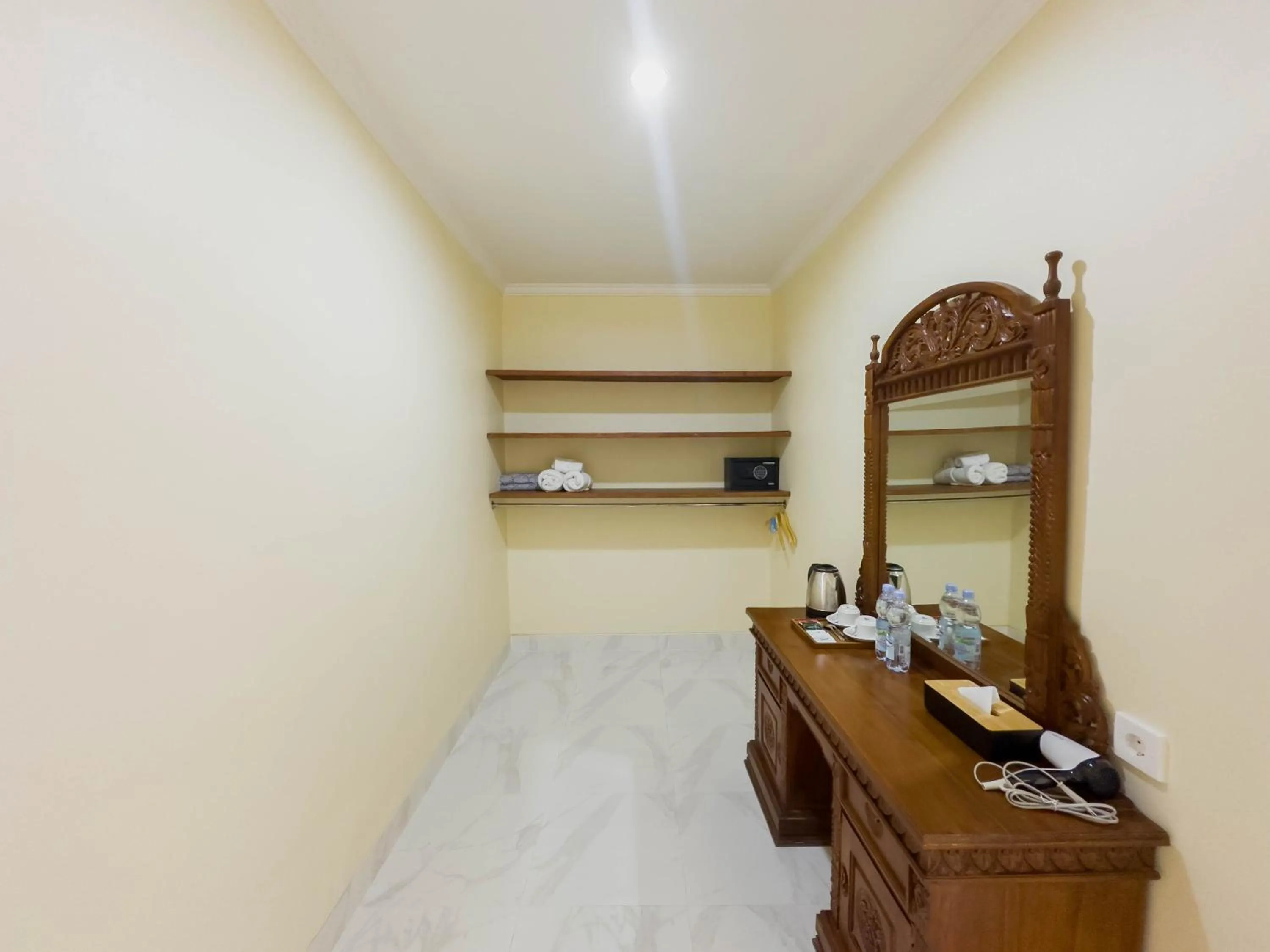 hair dresser, Bed in Kubu Manah Ubud