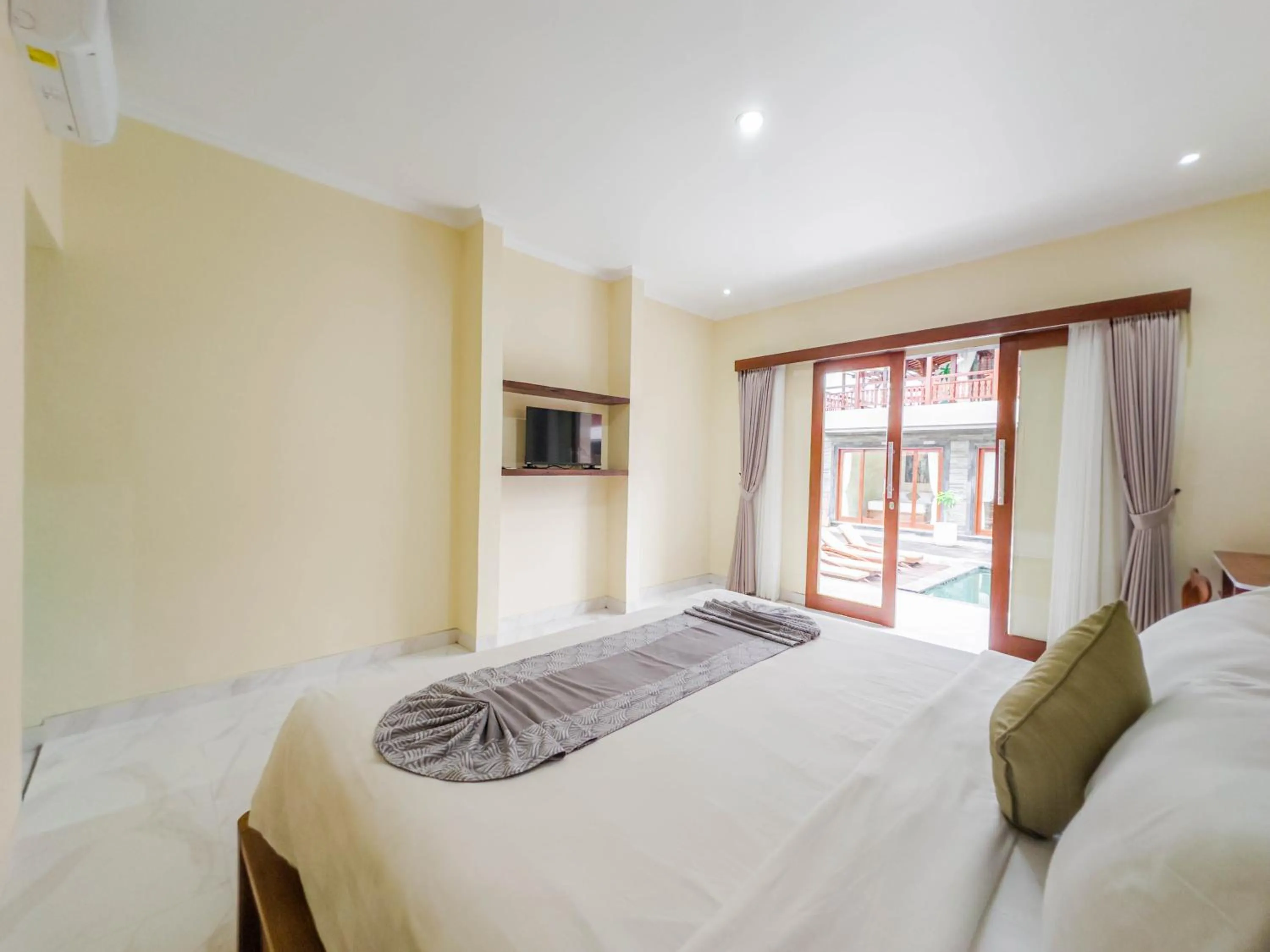 Bedroom, Bed in Kubu Manah Ubud