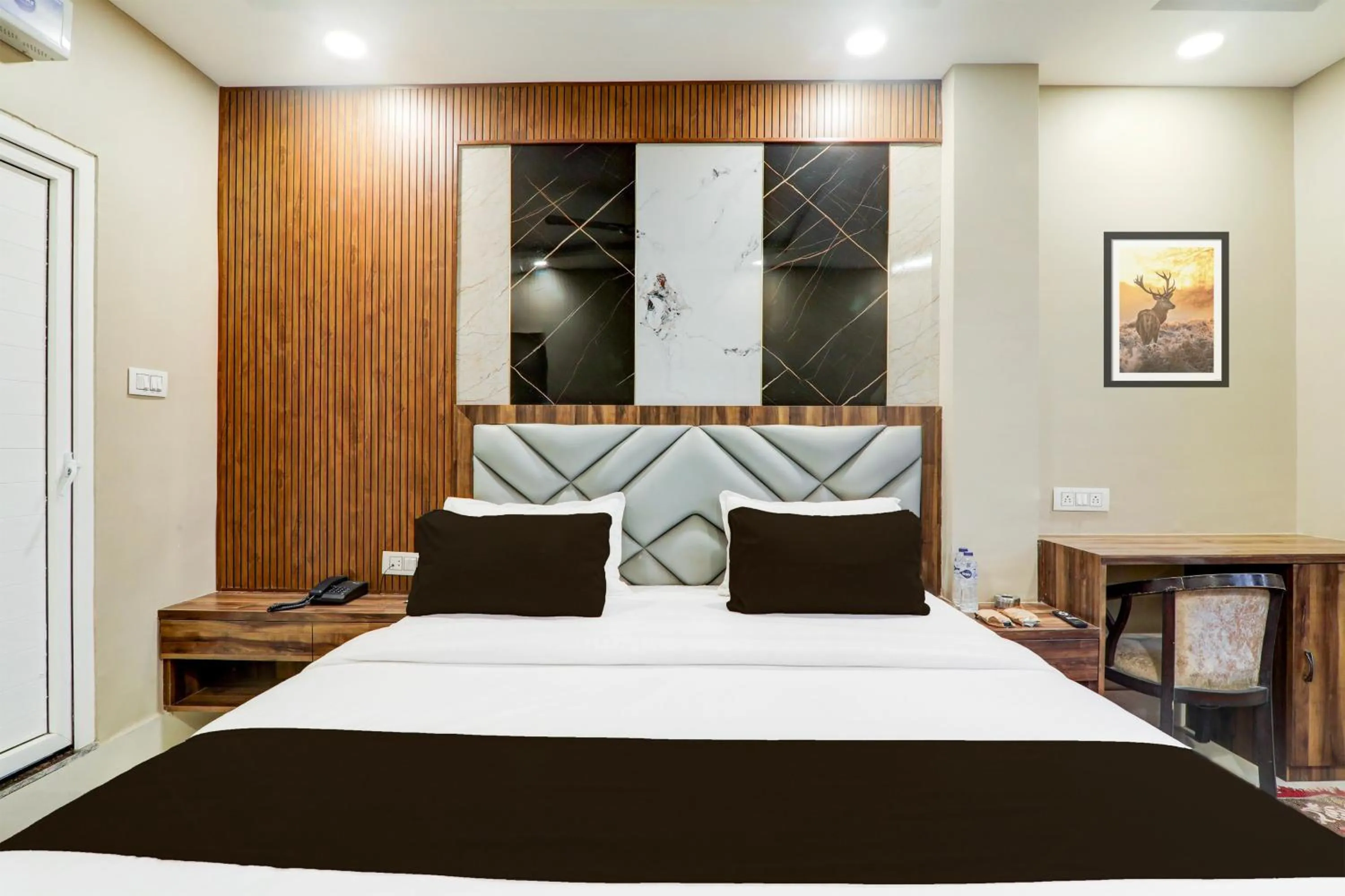 Bedroom, Bed in Hotel O Green High