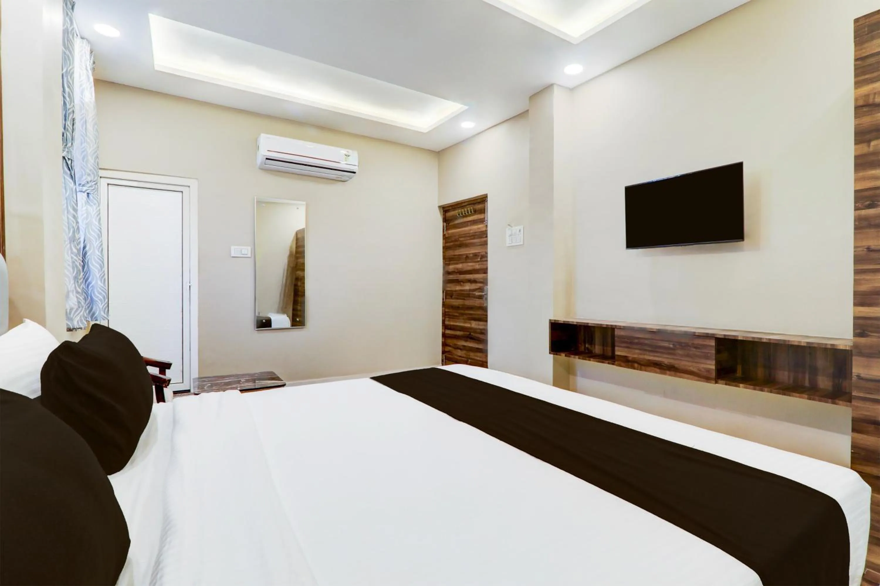 Bedroom, Bed in Hotel O Green High