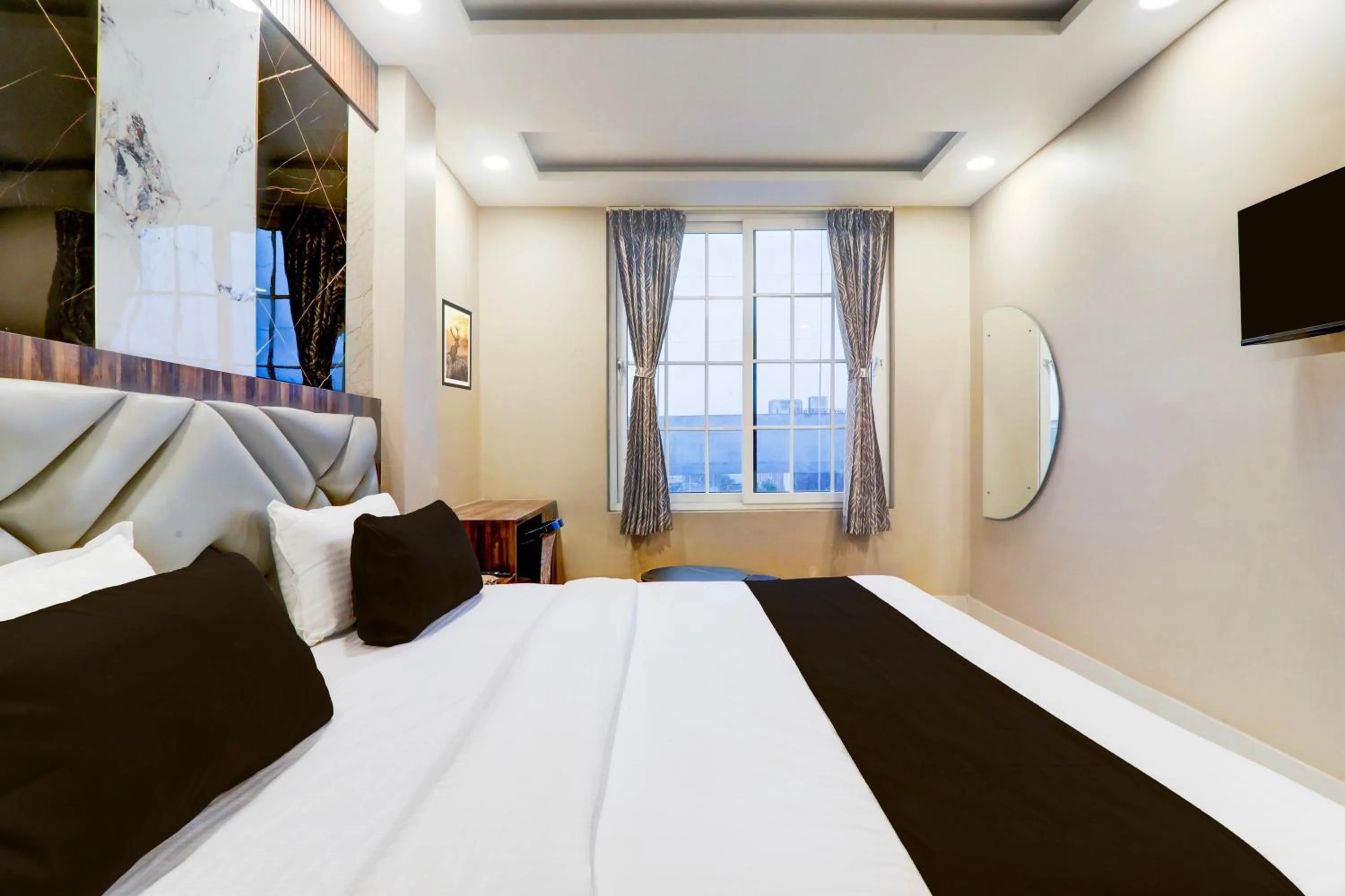 Bedroom, Bed in Hotel O Green High