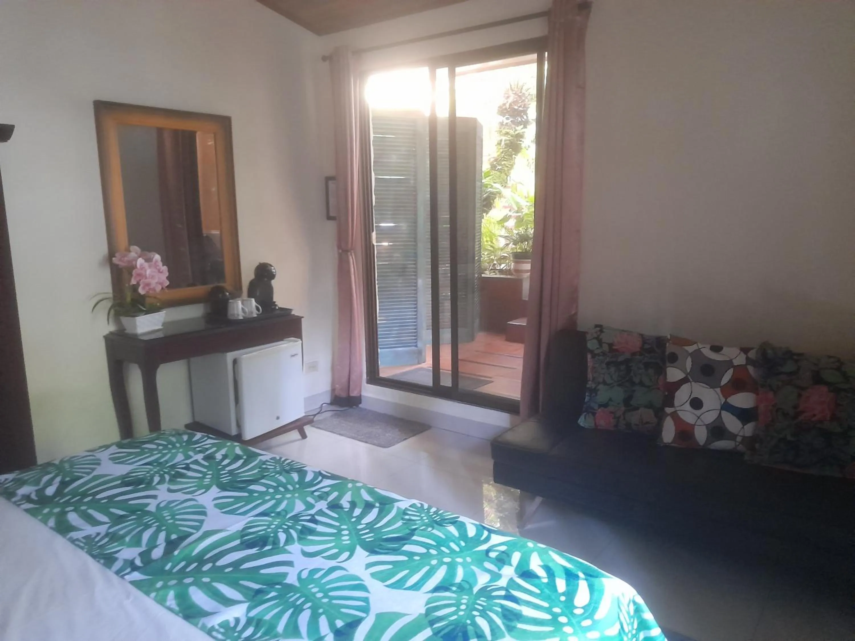 Bedroom, Bed in Coyaba Tropical Elegant Adult Guesthouse