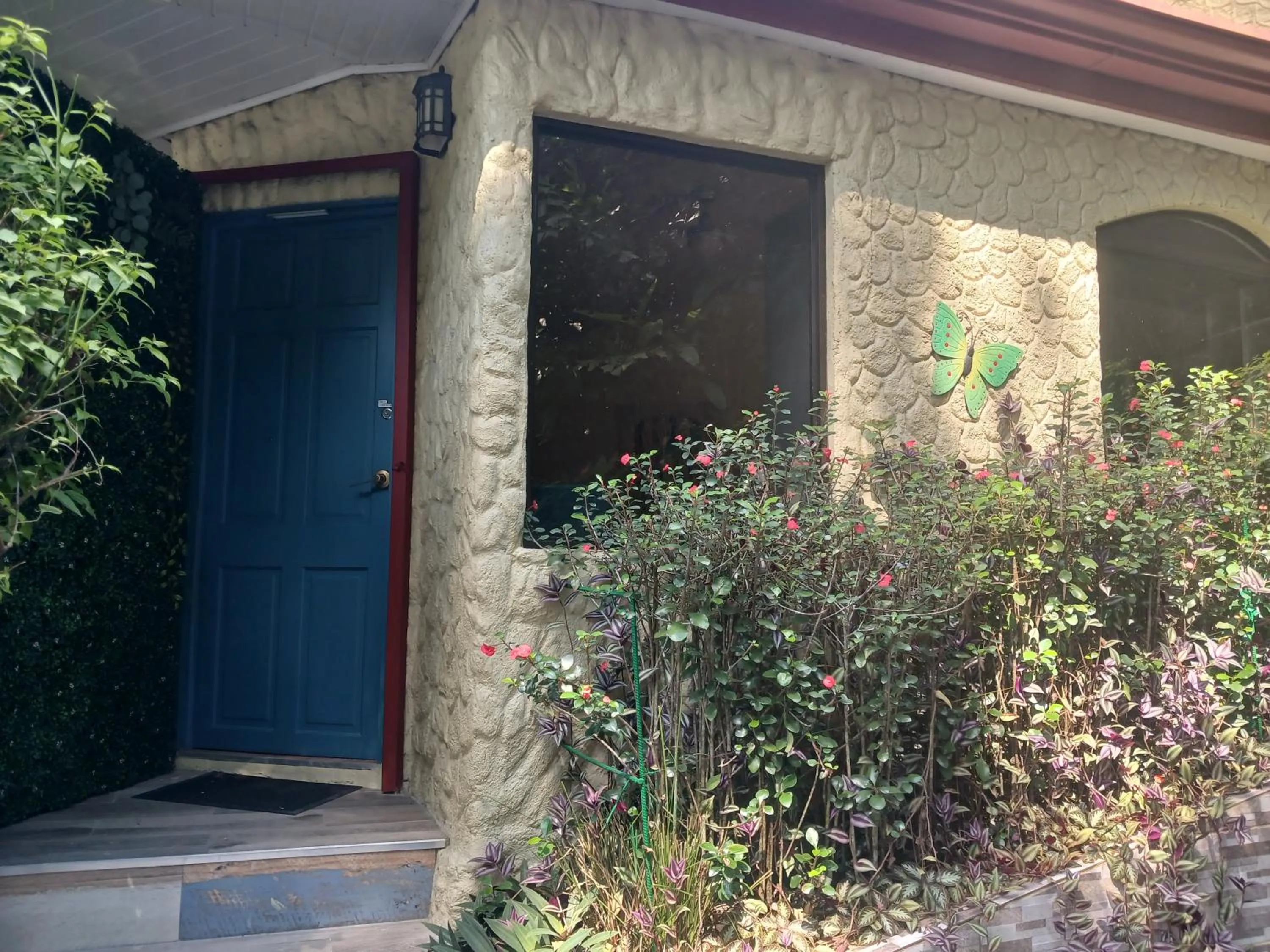 Facade/entrance in Coyaba Tropical Elegant Adult Guesthouse
